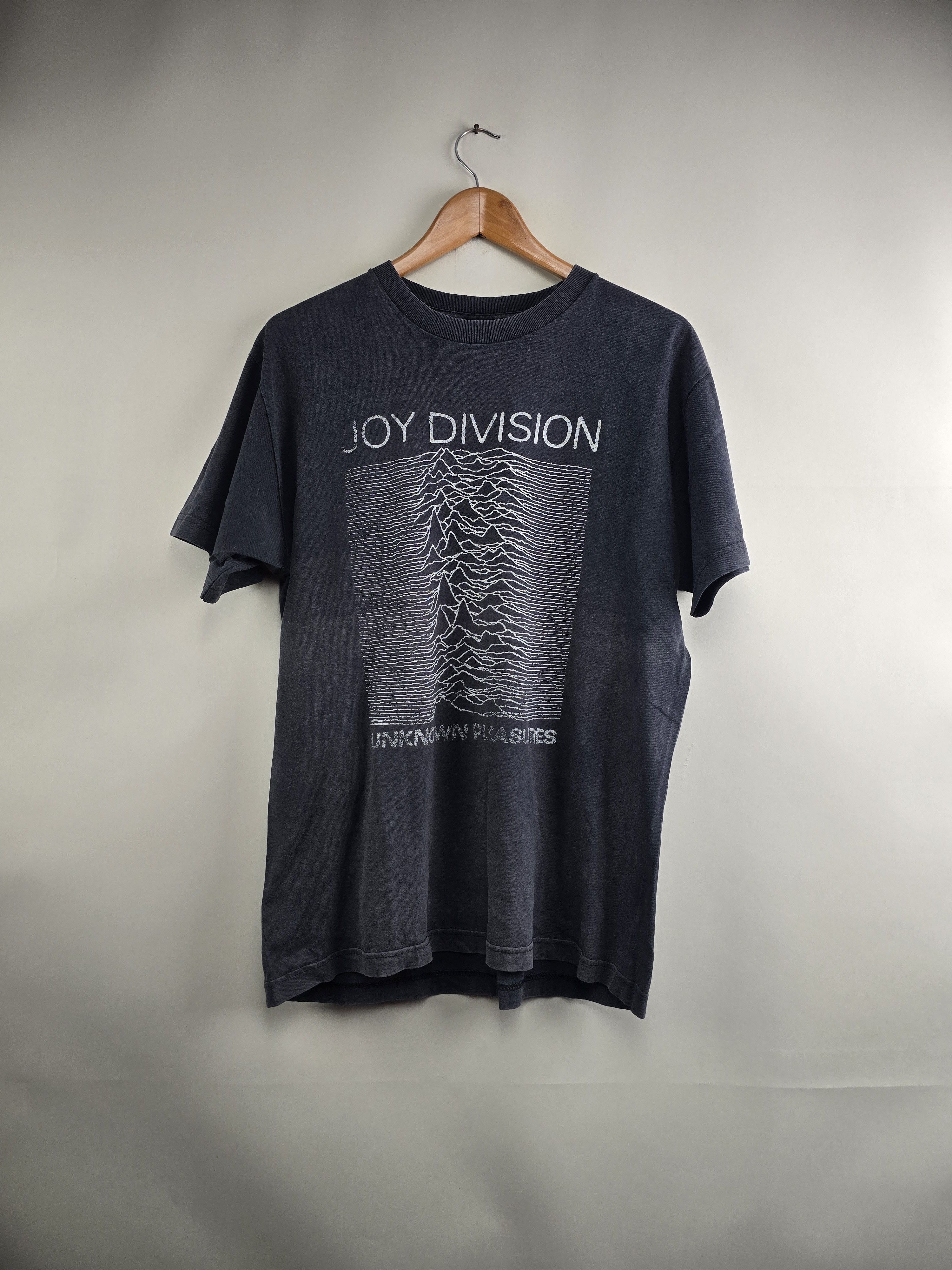 Band Tees × Joy Division × Vintage 90s Joy Division Unknown Pleasures M 20" 28.5" Size US M / EU 48-50 / 2 - 7 Thumbnail