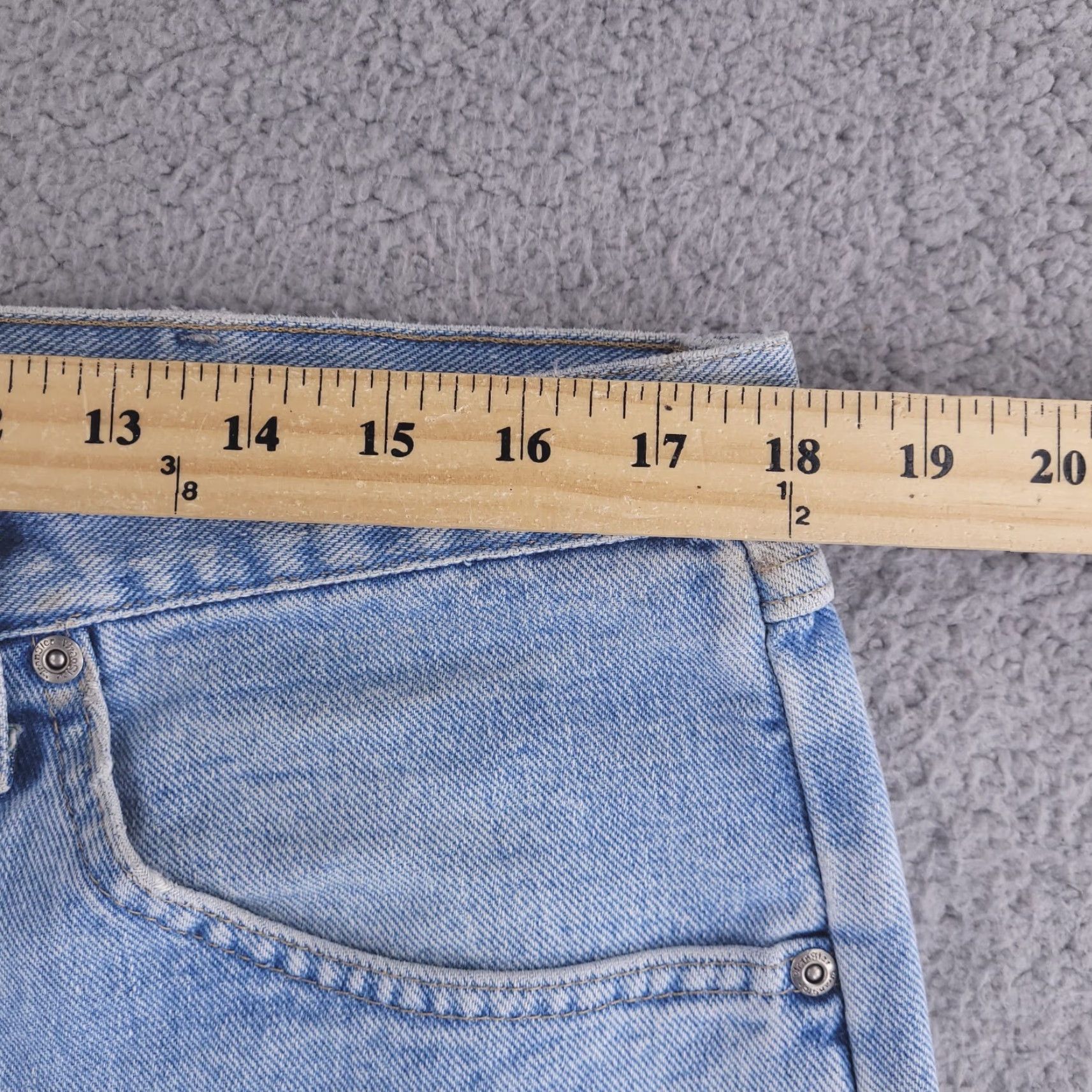 Wrangler VINTAGE Wrangler Jeans Mens 36x30 Blue Light Wash Lived in Distressed Mens Jeans Distressed 36 Blue Straight 36x30 Men Size US 36 / EU 52 - 6 Thumbnail