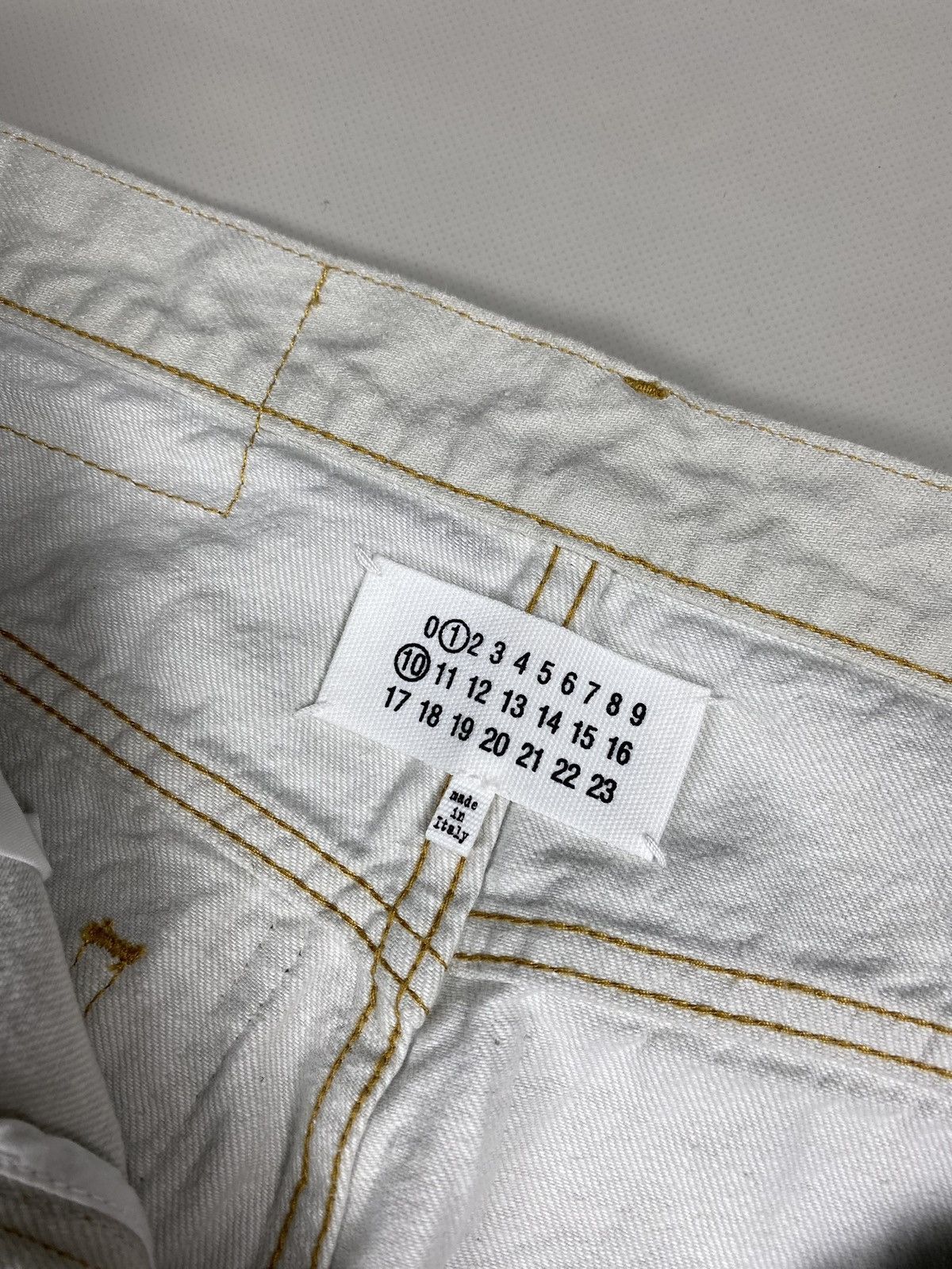 Maison Margiela BNWT! Maison Margiela 5 Pocket Straight Unisex Denim Jeans Size 27" / US 4 / IT 40 - 15 Thumbnail