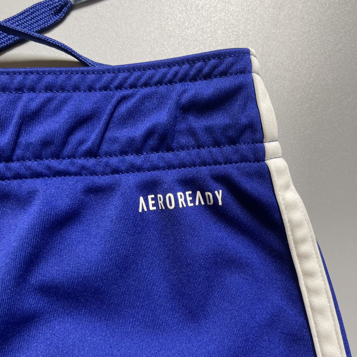 Adidas × Vintage LEEDS UNITED ADIDAS 2021/2022 FOOTBALL AWAY SHORTS #10 Size US 34 / EU 50 - 6 Thumbnail