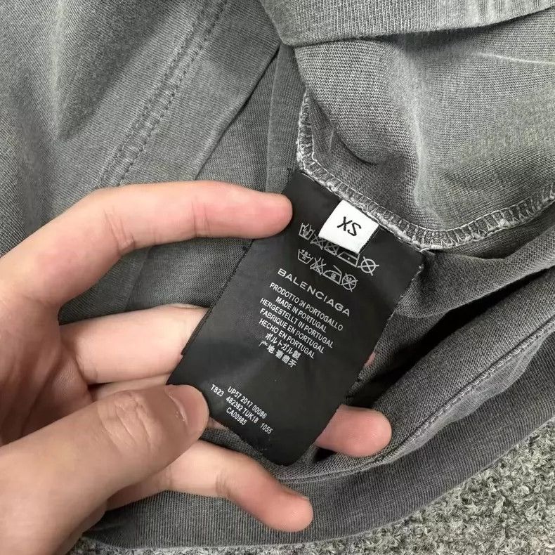 Balenciaga Balenciaga Night View Washed Distressed T-Shirt Size US XS / EU 42 / 0 - 5 Thumbnail