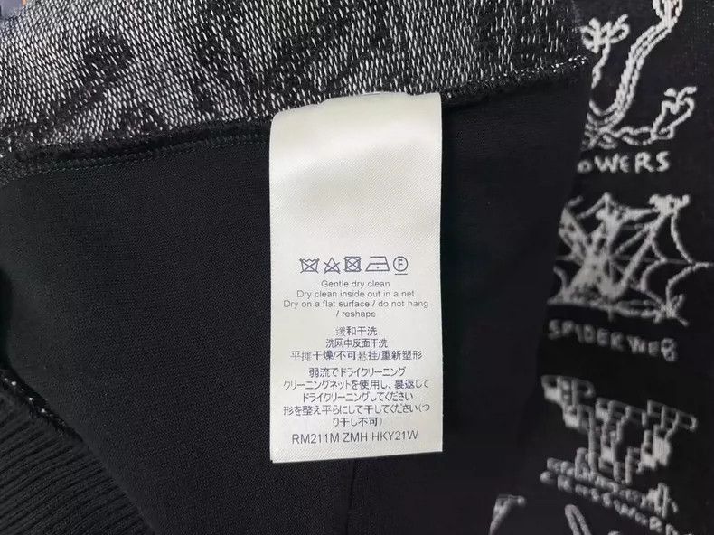 Louis Vuitton Louis Vuitton Graffiti Logo Jacket M/L-2506 Size US M / EU 48-50 / 2 - 3 Thumbnail