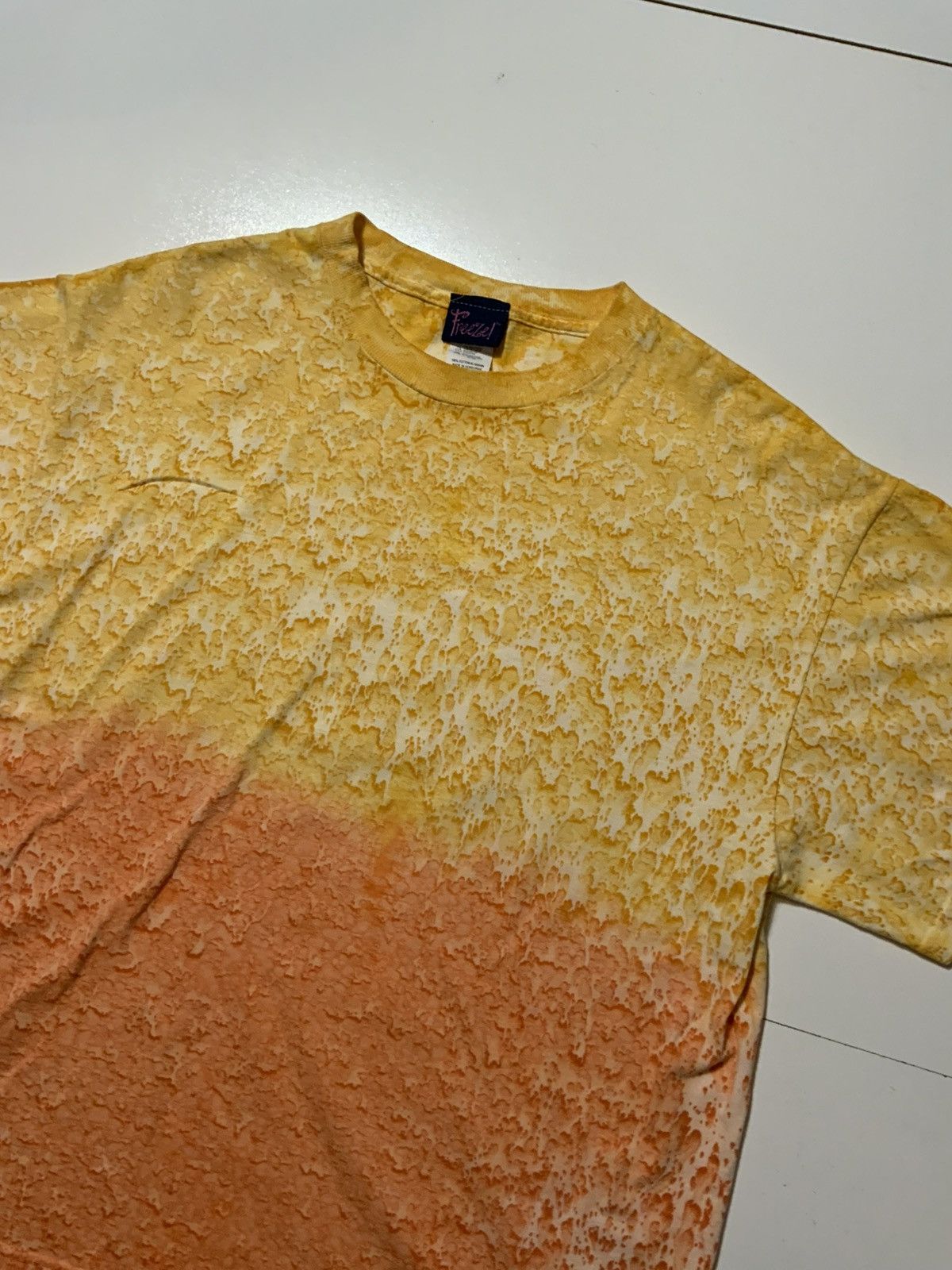 Vintage Vintage 90s Y2K Freeze Tag Orange Yellow Burst AOP T-Shirt Size US L / EU 52-54 / 3 - 3 Thumbnail