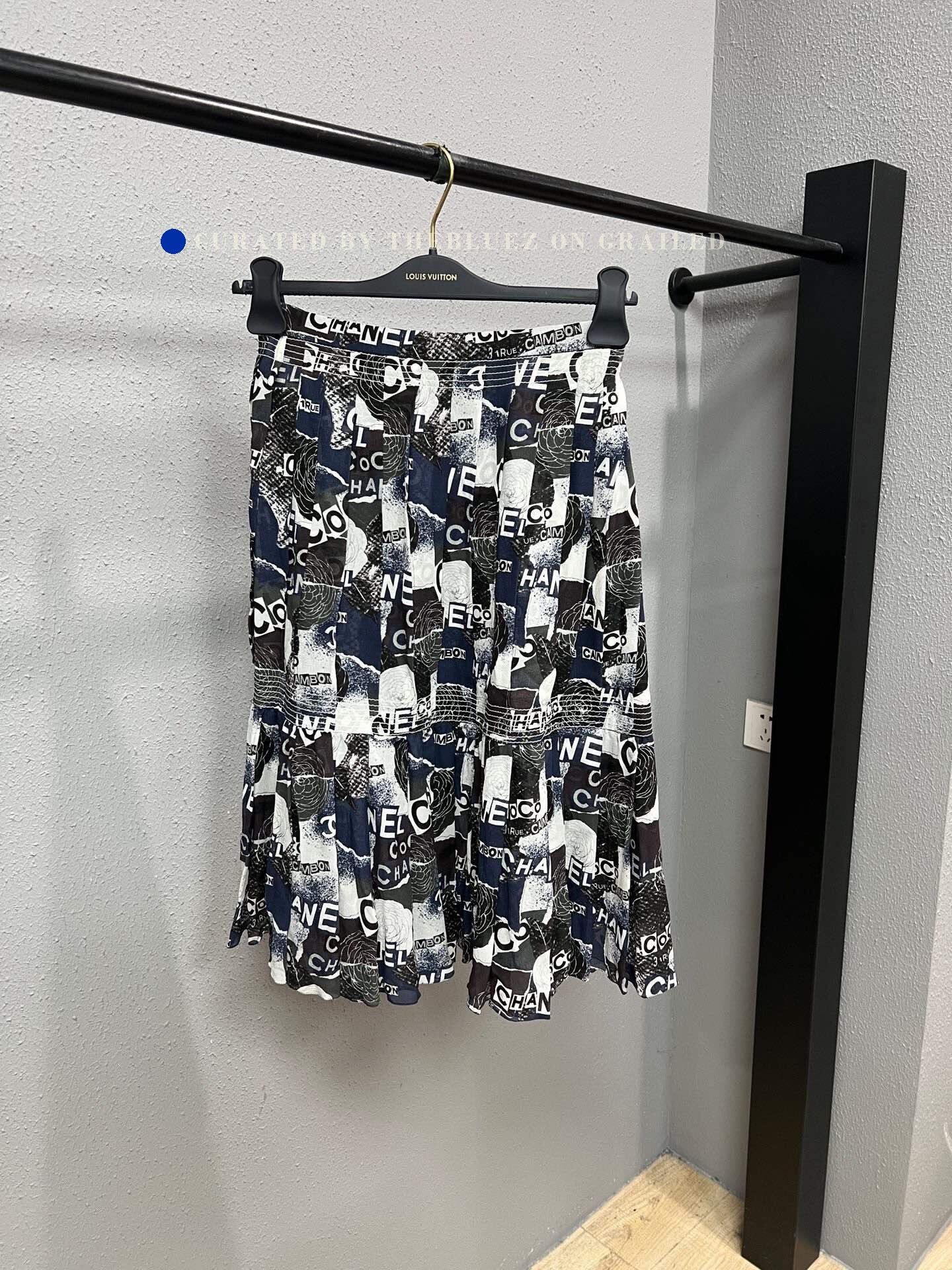 Chanel Chanel Graffiti Knit Skirt Size 38" / US 16 / IT 52 - 1 Thumbnail