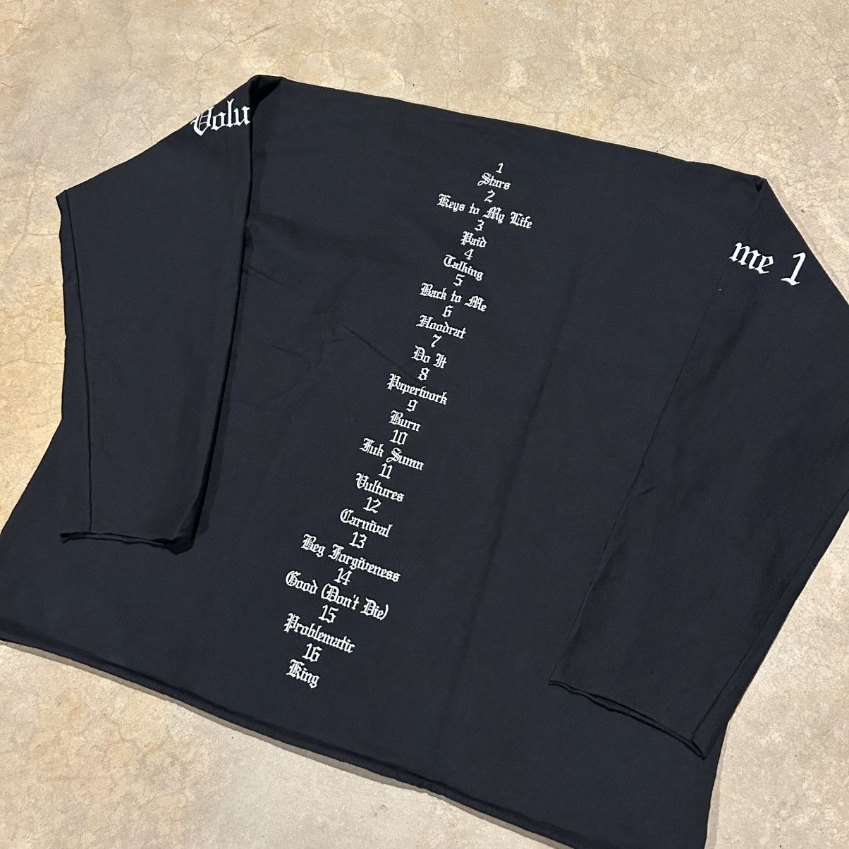 Kanye West × Yeezy Yeezy Vultures Volume 1 Album Longsleeve Tee Size US L / EU 52-54 / 3 - 7 Thumbnail