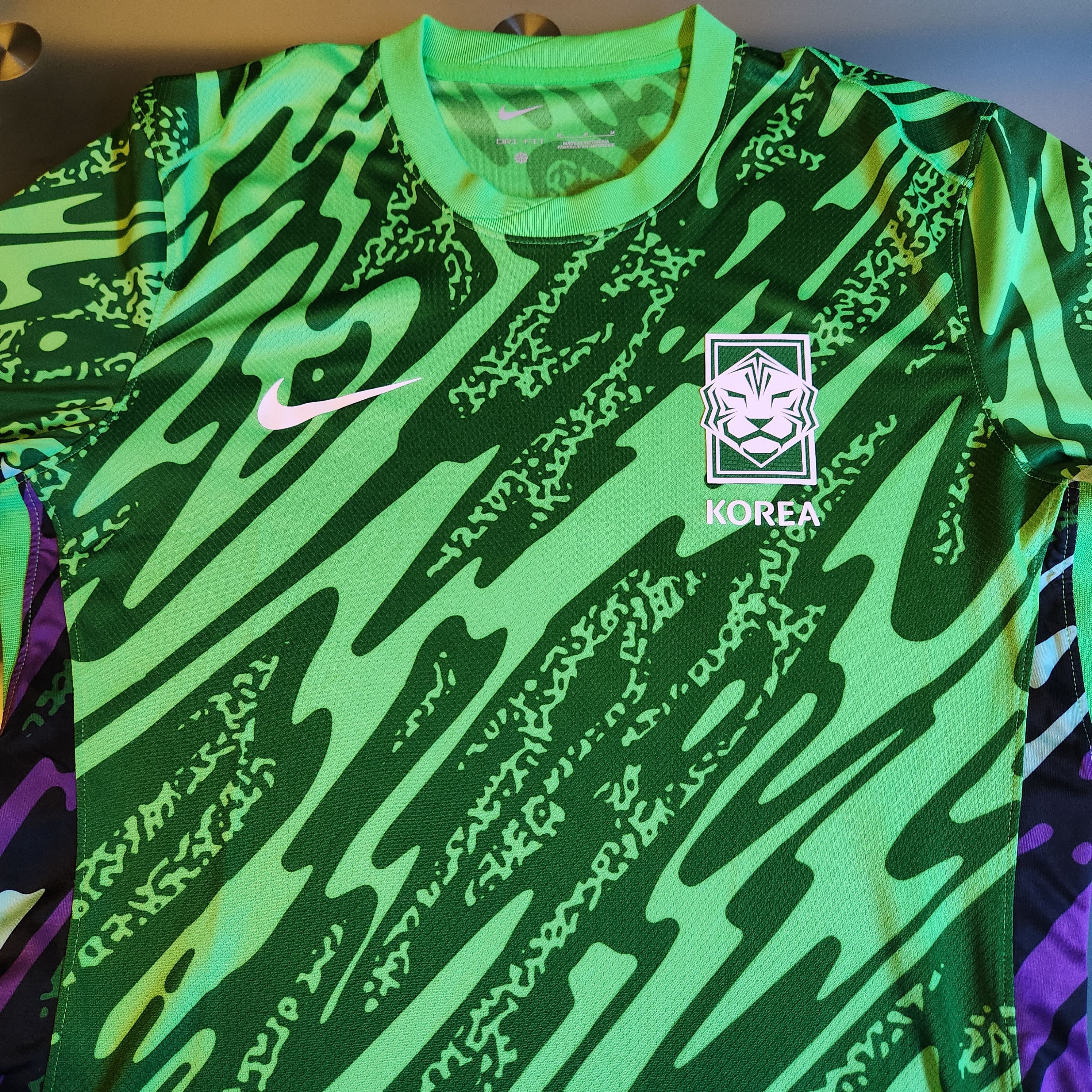 Nike Authentic Prototype South Korea 2024-2025 Goalkeeper Jersey Size US M / EU 48-50 / 2 - 2 Thumbnail
