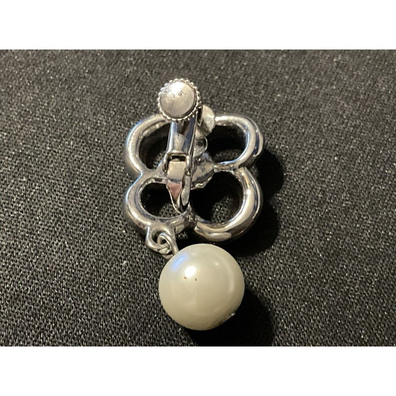 Other Artini Vintage Crystal Faux Pearl Screw Back Earrings Signed Size ONE SIZE - 4 Thumbnail