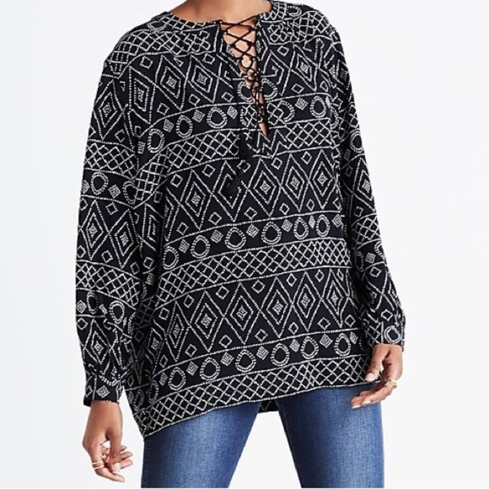 Lace-Up Peasant Top in Caravan Print