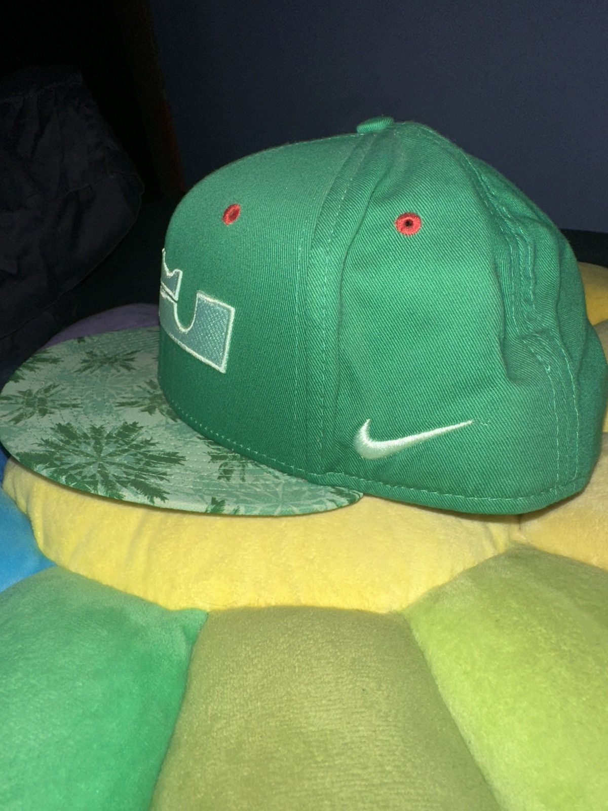 Nike Nike Lebron Christmas 2014 King James snapback Size ONE SIZE - 2 Thumbnail