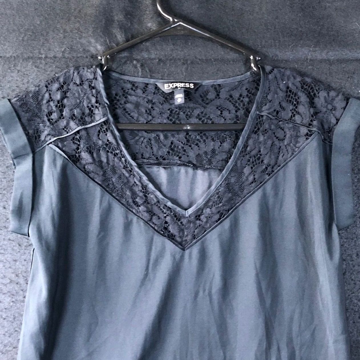 Express Express Blouse Black Lace V Neck Cap Short Sleeve XS Woman | Express | Blouse | Cap Sleeve | V-Neck | Black | XS | Women Size XS / US 0-2 / IT 36-38 - 2 Thumbnail