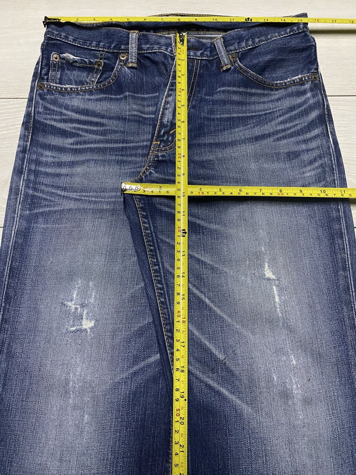 Levi's Vintage Levis 702 Blue Wash Distressed Loose Jeans Size US 31 - 13 Thumbnail