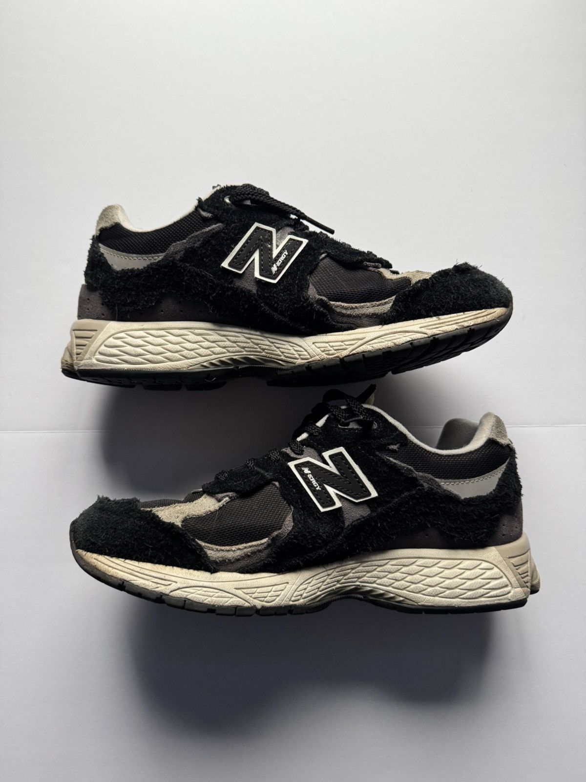 New Balance 2002r new balance Size US 8.5 / EU 41-42 - 2 Thumbnail