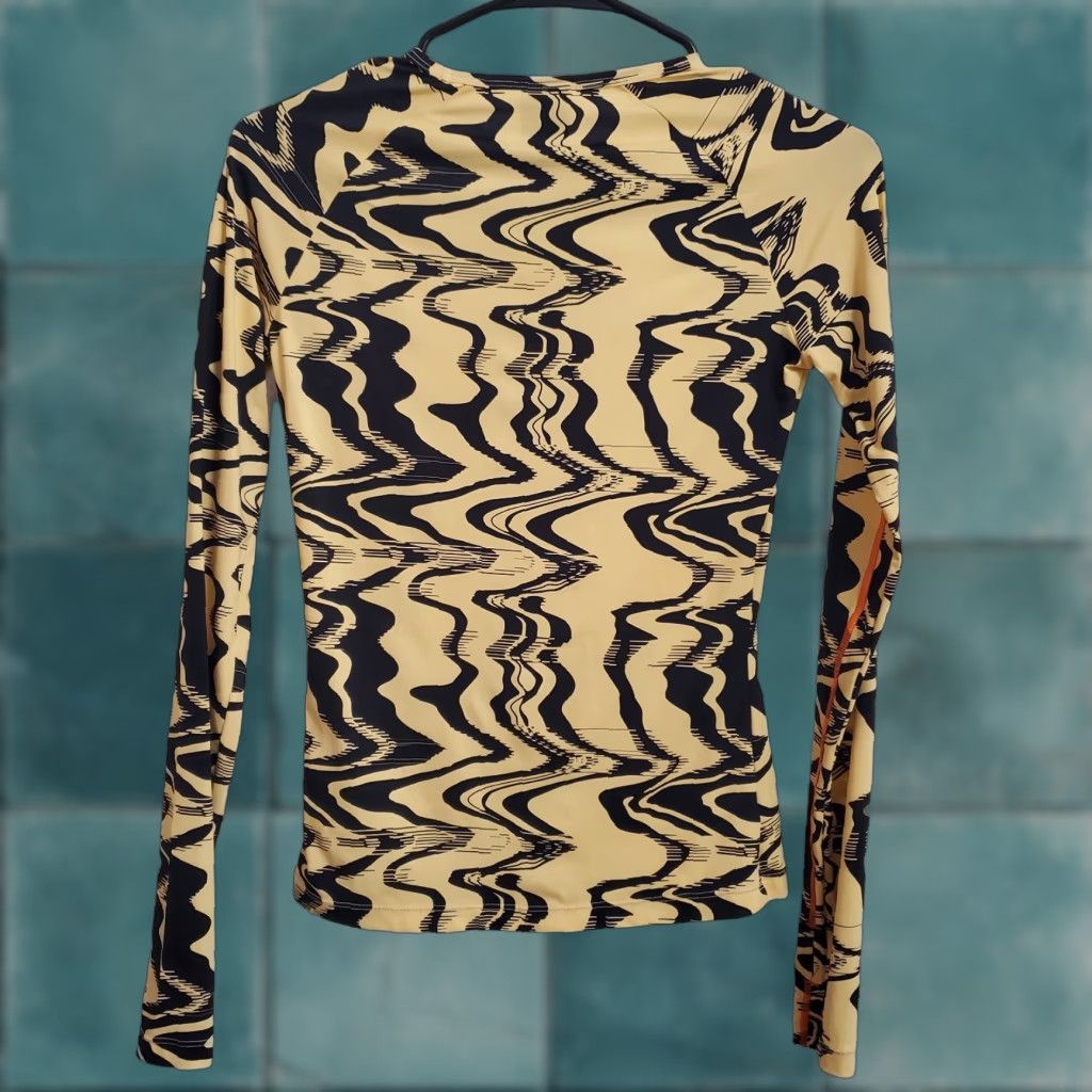 P.E Nation PE Nation New Wave Top Women Small Yellow Black Liquify Print Long Sleeve Stretch T-Shirt Activewear Women Regular Size S Ladies Black Yellow Size S / US 4 / IT 40 - 1 Thumbnail
