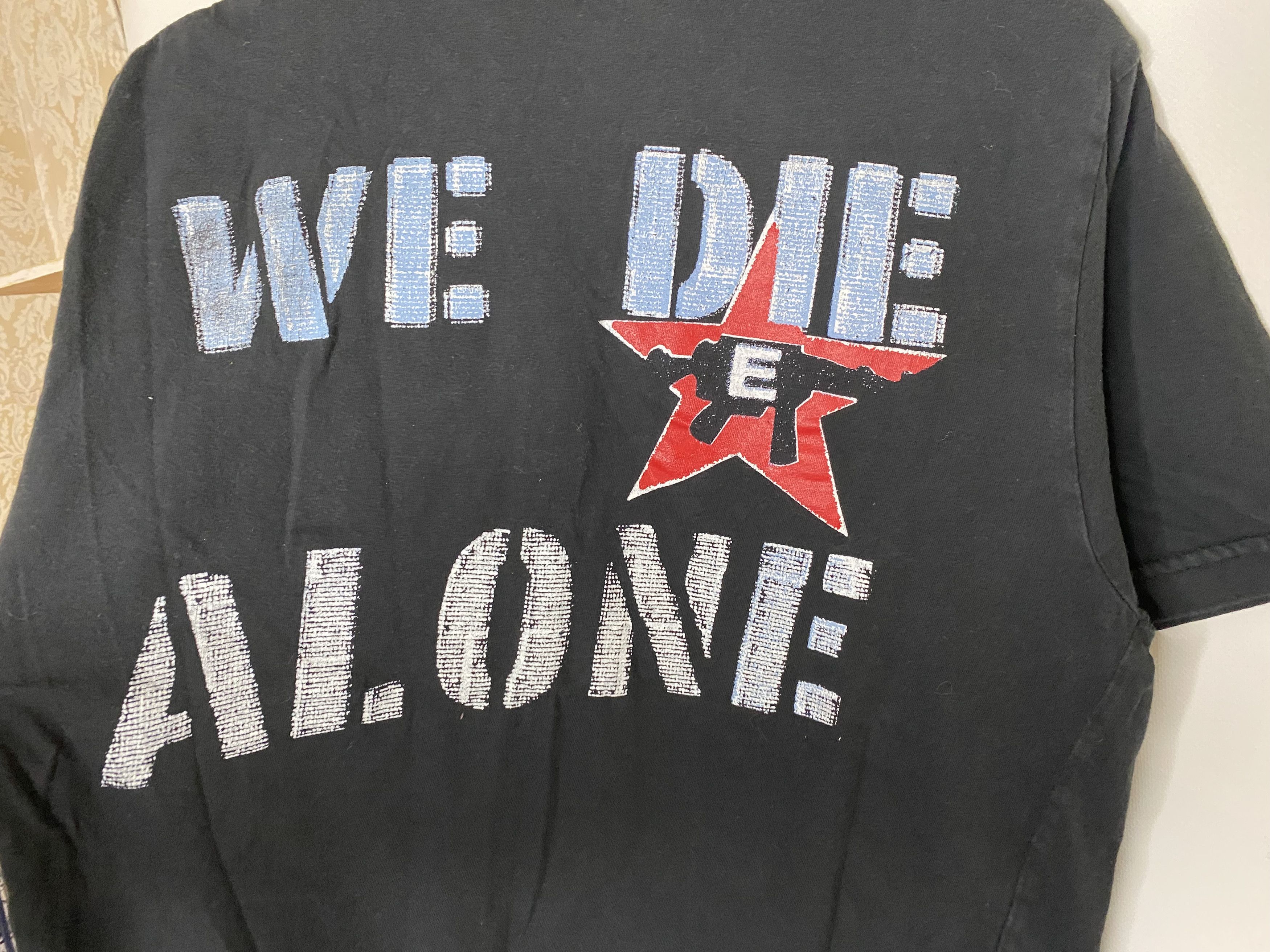 Eminem × Rap Tees × Vintage VINTAGE EMINEM WE DIE ALONE RAP TEE T SHIRT RARE SIZE L Size US L / EU 52-54 / 3 - 3 Thumbnail
