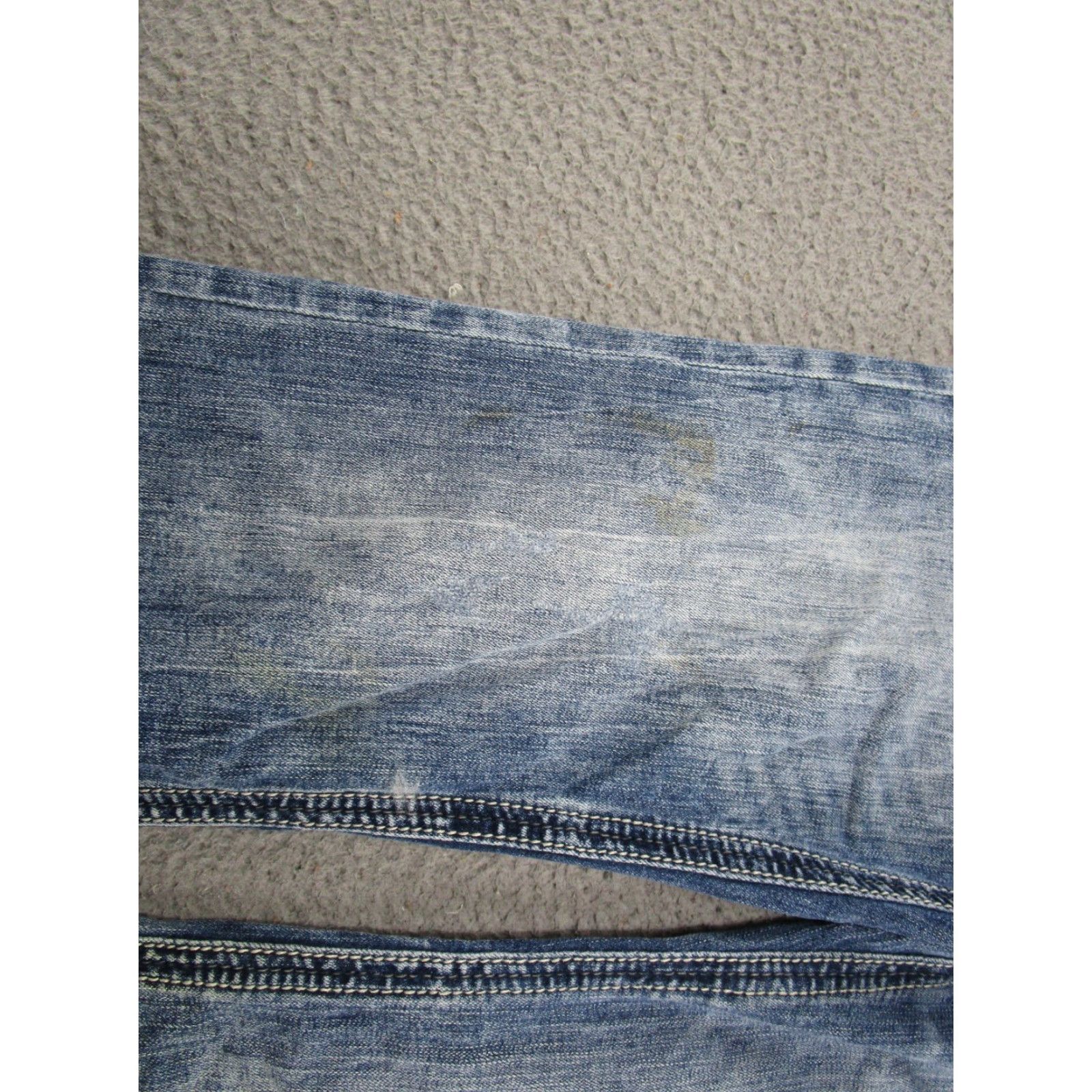 Vintage Salvage Jeans Buckle Blue Distressed Denim Straight Leg 32x27 Read Hemmed Men 5-Pocket Design Size 32 Regular Inseam 27 Vintage No Size US 32 / EU 48 - 3 Thumbnail