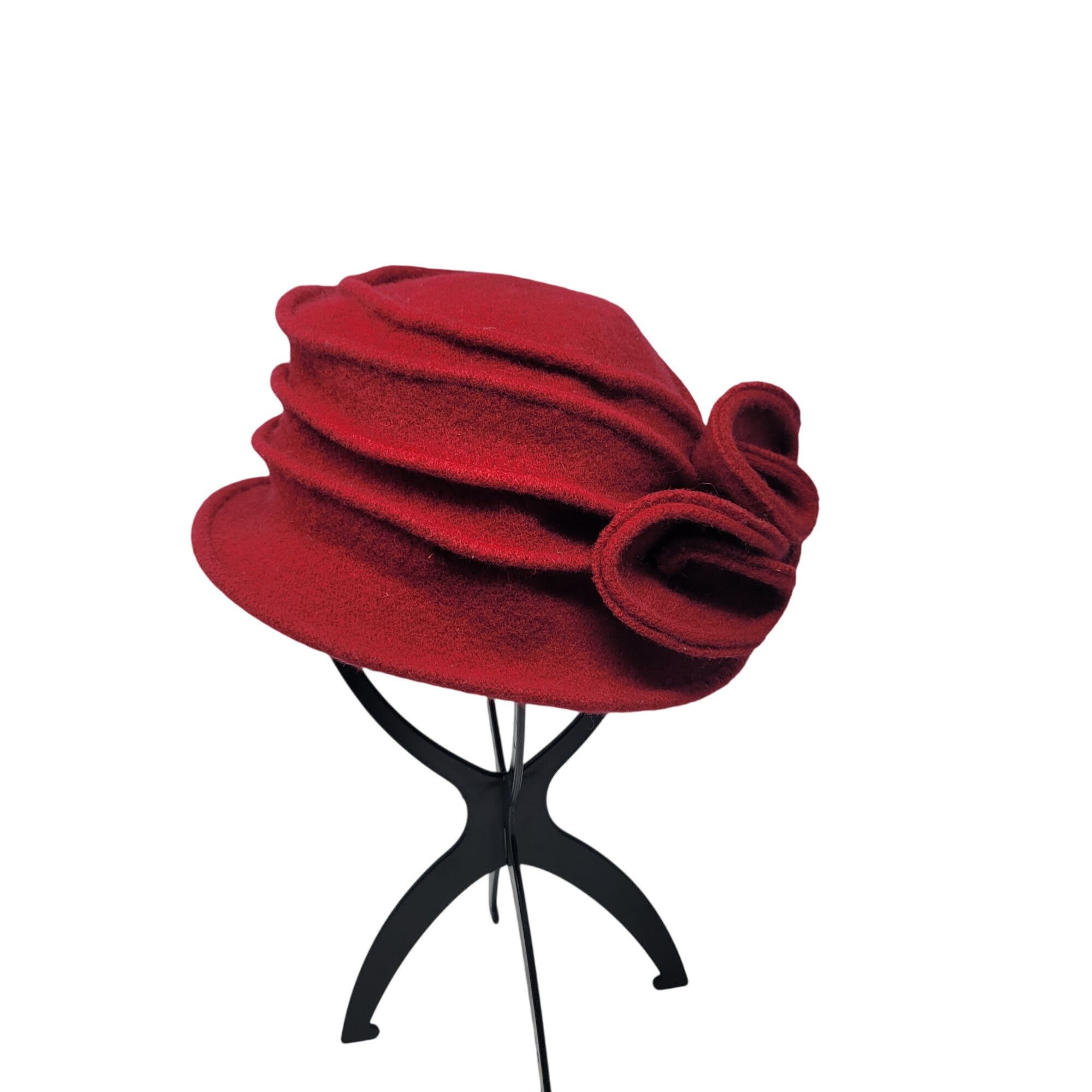 Vintage Vtg Red Wool Cloche Hat Floral Accent Sz 57cm Flapper Bob Ru Size ONE SIZE - 1 Thumbnail