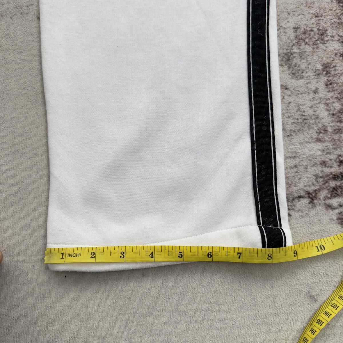 MCM MCM LOGO EMBROIDERED SIDE STRIPE SWEATPANTS Size US 44 / EU 60 - 18 Thumbnail