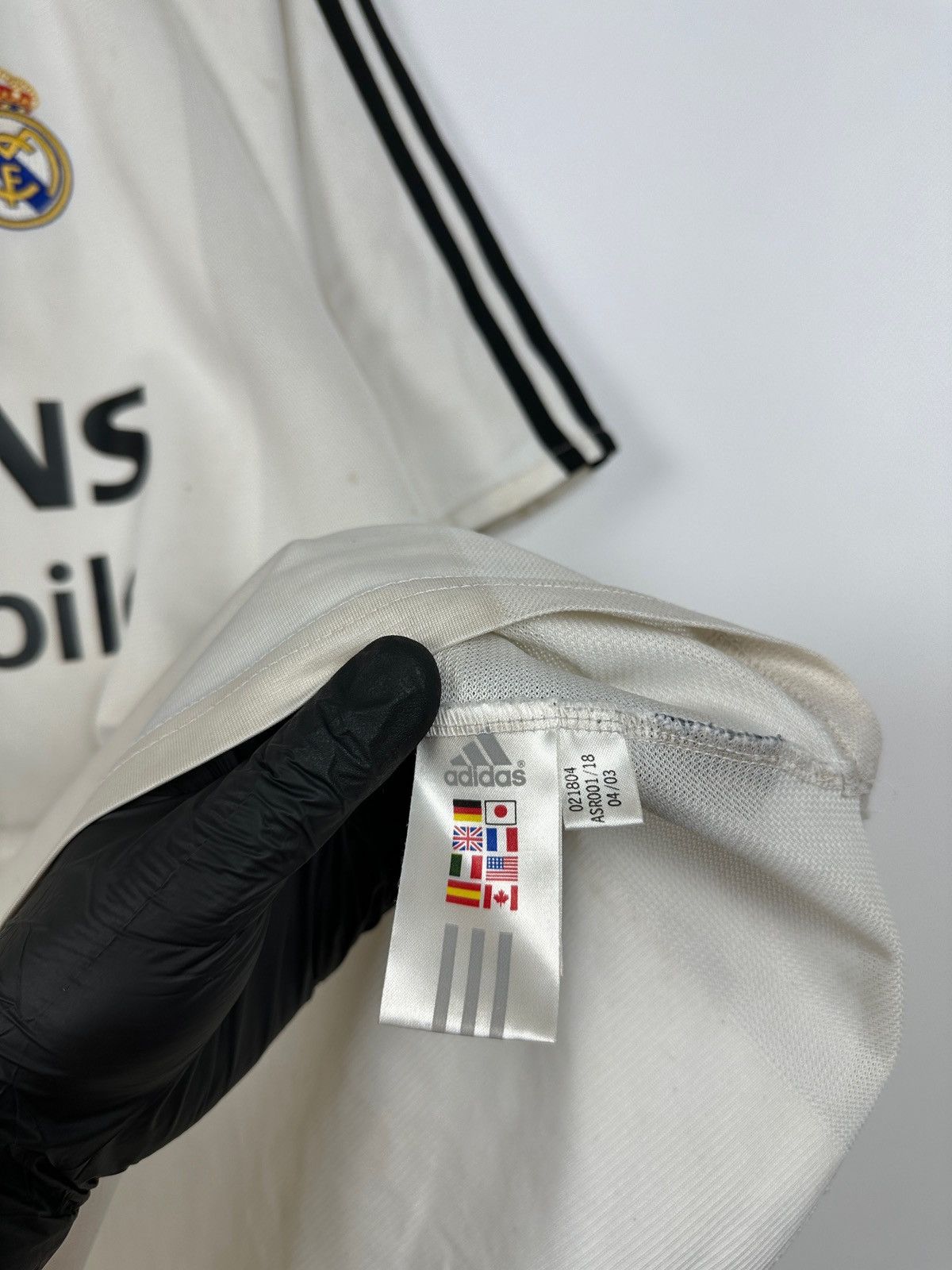 Vintage 2003-04 Vintage Adidas Real Madrid Home Soccer Jersey Size US L / EU 52-54 / 3 - 21 Thumbnail