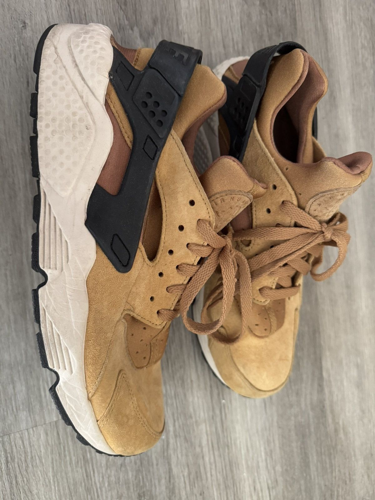 Nike Nike Huarache Wheat Size US 10 / EU 43 - 4 Thumbnail