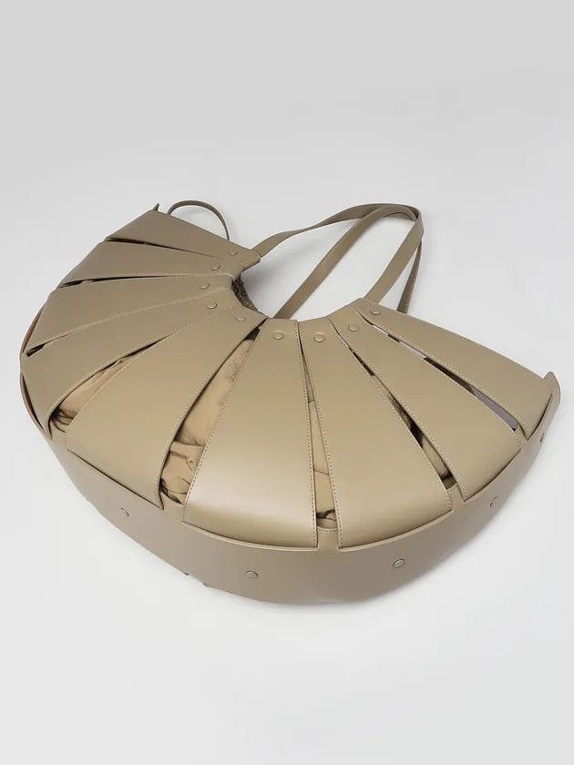 Bottega Veneta o1y0725 Size : OS / Shoulder Bag in Taupe Size ONE SIZE - 2 Thumbnail