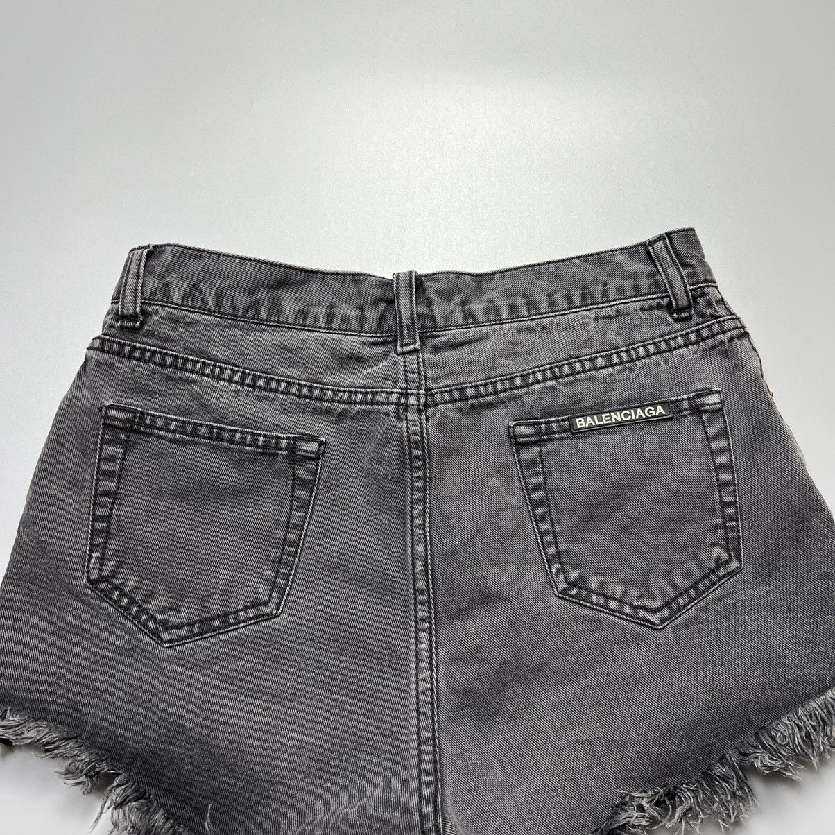 Balenciaga × Designer Balenciaga - Rubber Logo Destroyed Mini - Short Size 28" / US 6 / IT 42 - 5 Thumbnail