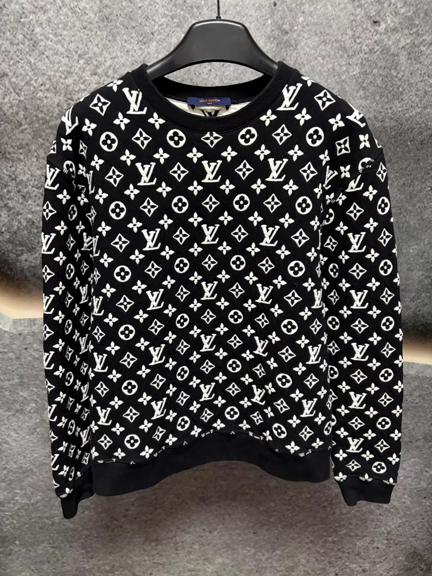 Louis Vuitton Louis Vuitton S Almost New Sweatshirt Size US S / EU 44-46 / 1 - 1 Thumbnail