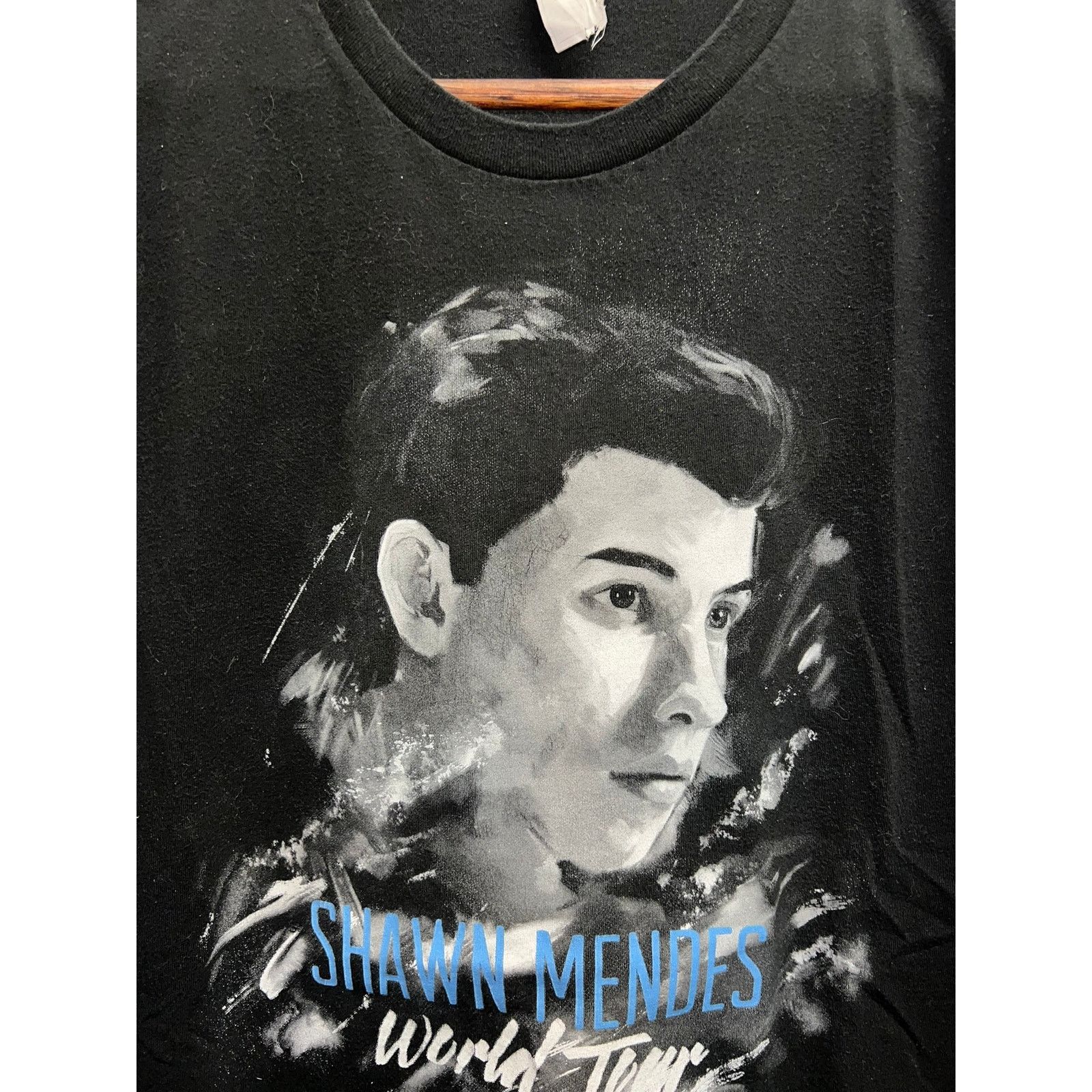 Band Tees Shawn Mendes Shirt World Tour Concert Musician Tee M Medium Size US M / EU 48-50 / 2 - 2 Thumbnail