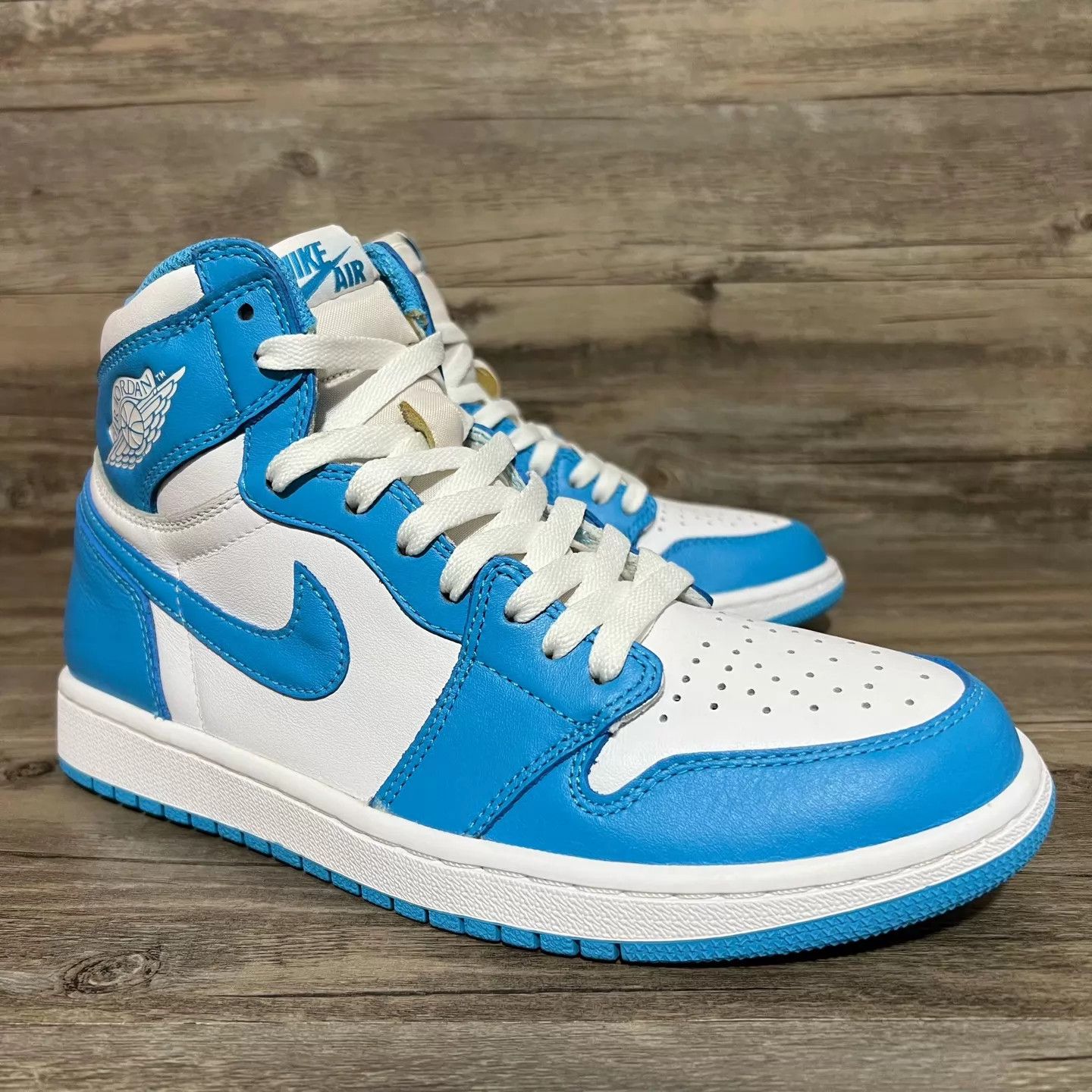 Nike Air Jordan 1 OG UNC 42.5 99 New Size US 9.5 / EU 42-43 - 2 Thumbnail