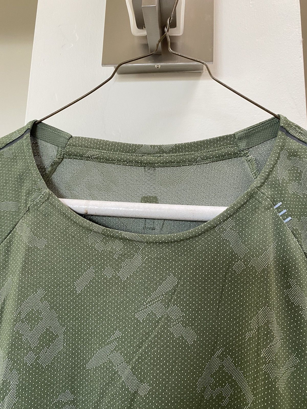Lululemon Lululemon T-Shirt Medium Green Crew Neck Activewear Size US M / EU 48-50 / 2 - 4 Thumbnail