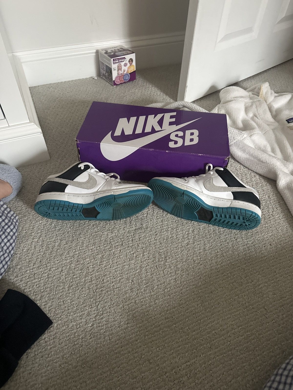 Nike 2021 Dunk Low Pro SB ‘Laser Blue’ Size US 6 / EU 39 - 2 Thumbnail