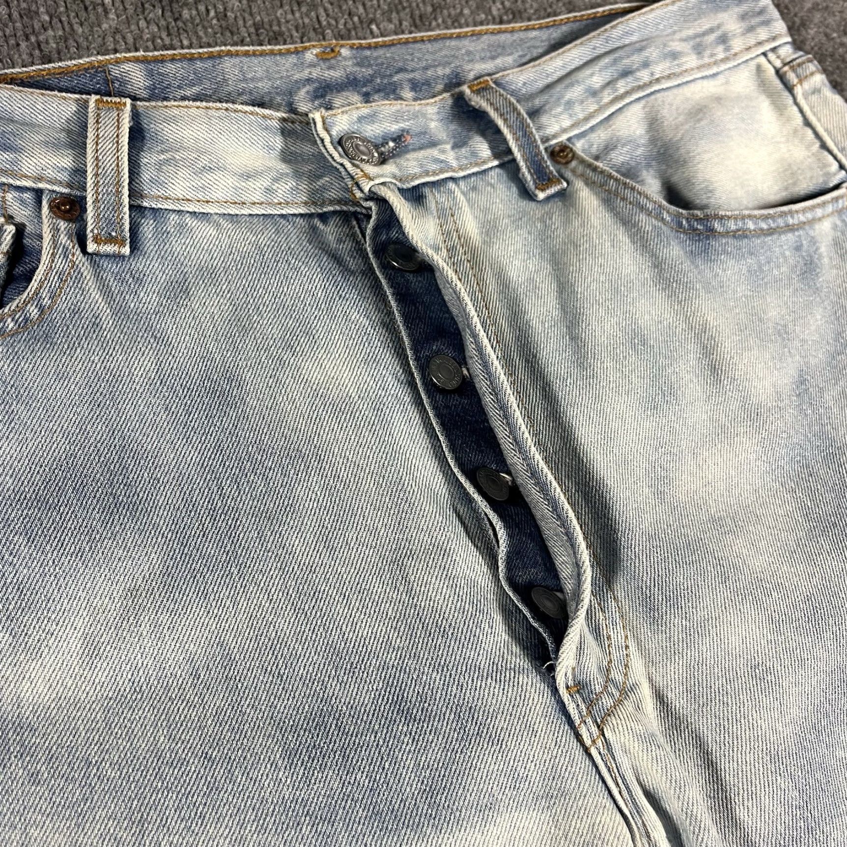 Levi's VINTAGE Levi's 501XX Jeans Denim Button Fly Regular Mens Jeans 34x31 Blue 90s USA Straight Limited Distressed USA Theme Men Size US 34 / EU 50 - 2 Thumbnail