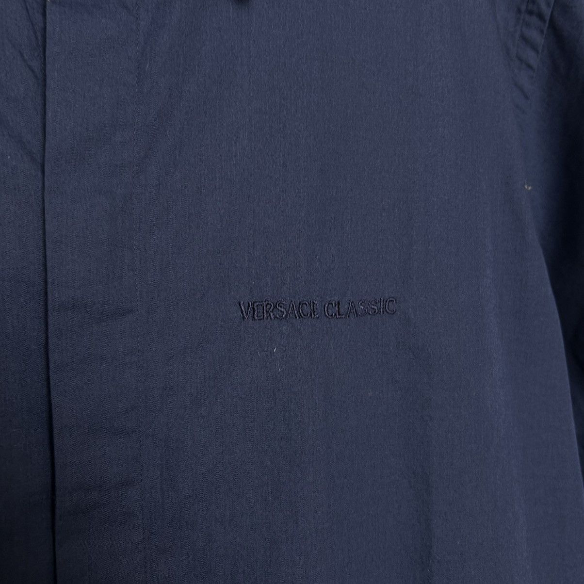 Versace Luxury Versace Classic small logo button designer VTG shirt Size US L / EU 52-54 / 3 - 3 Thumbnail