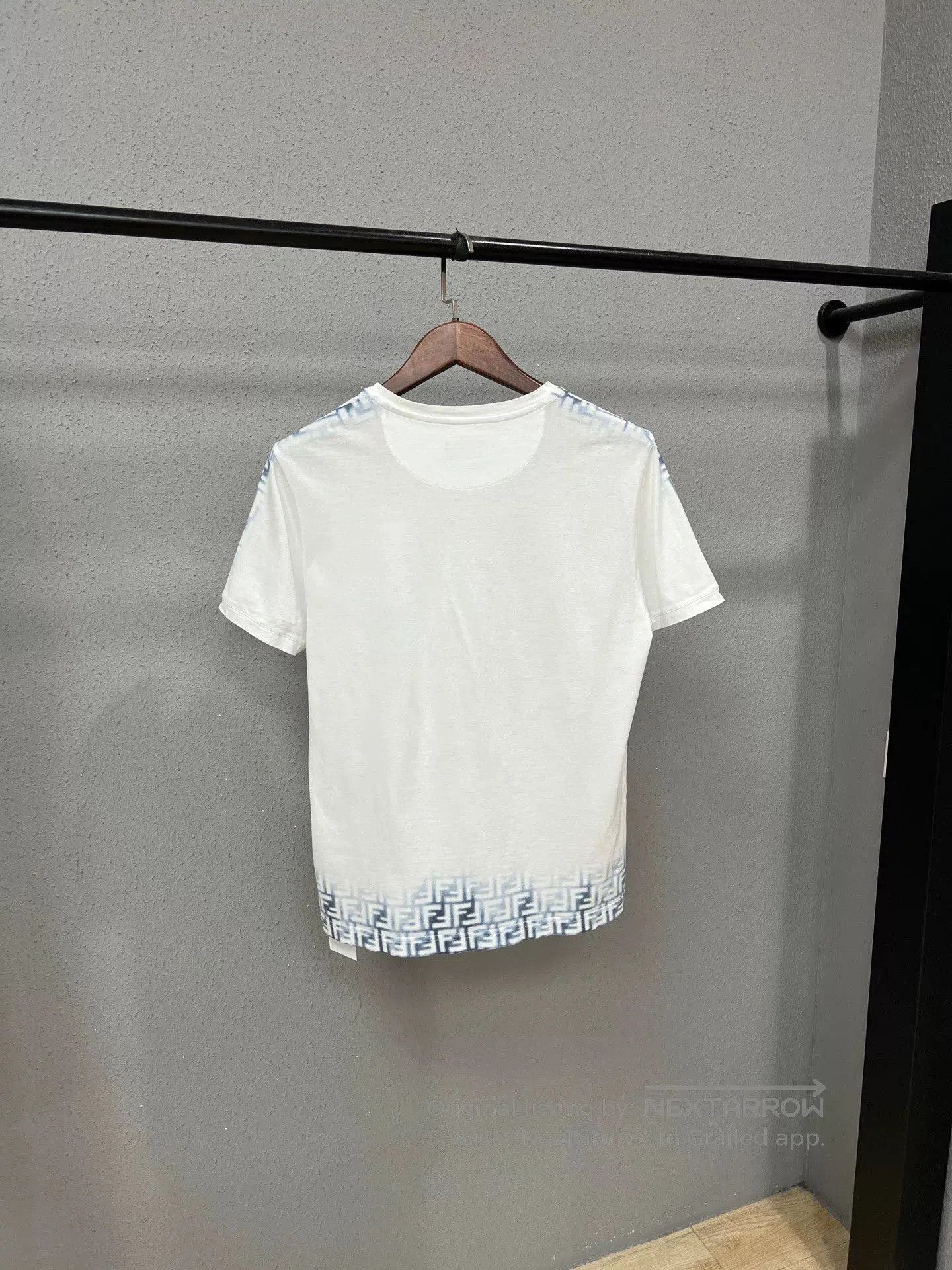 Fendi Fendi Gradient Short-Sleeve Top. Size US M / EU 48-50 / 2 - 2 Thumbnail