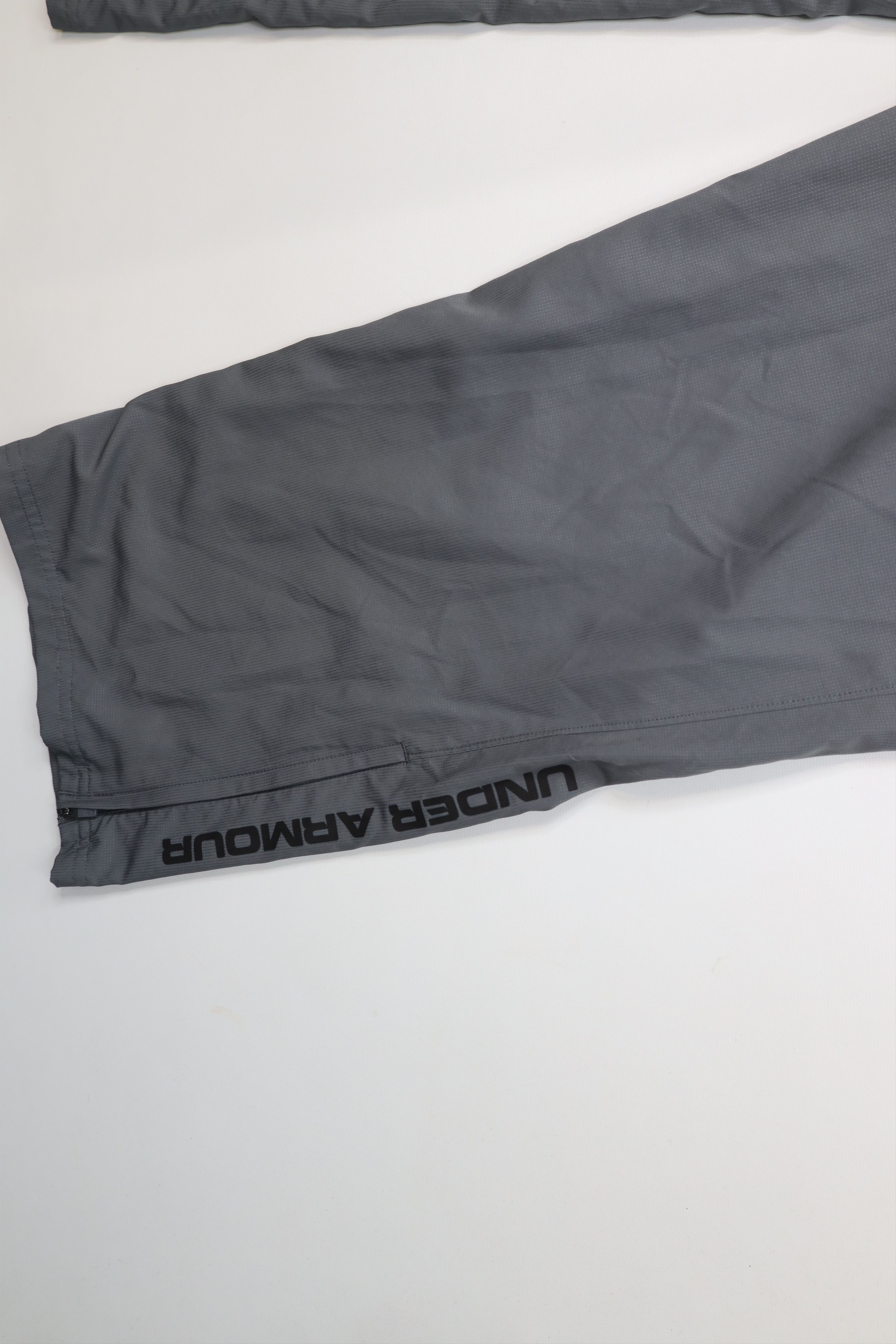Under Armour Under Armour Loose Fit Lined Wide Leg Windbreaker Pants Gray Size US 38 / EU 54 - 5 Thumbnail
