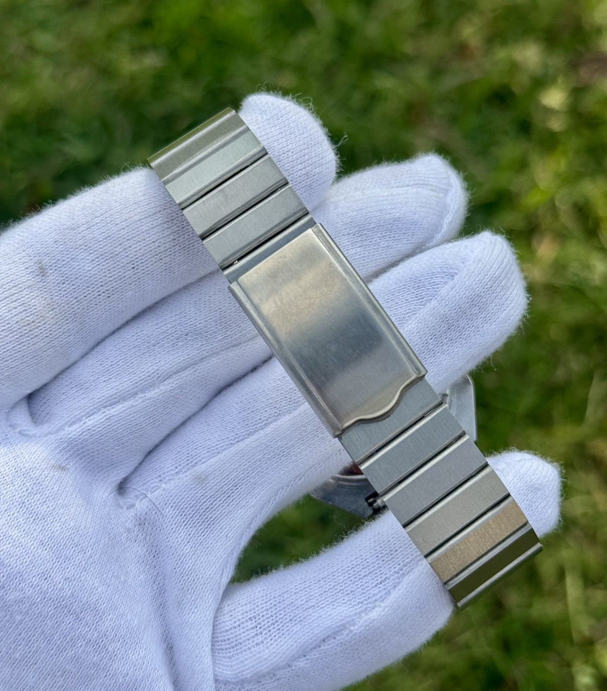 Seiko Vintage Seiko 5 Automatic japan Watch: silver Dial, TV Case Size 36 - 15 Thumbnail