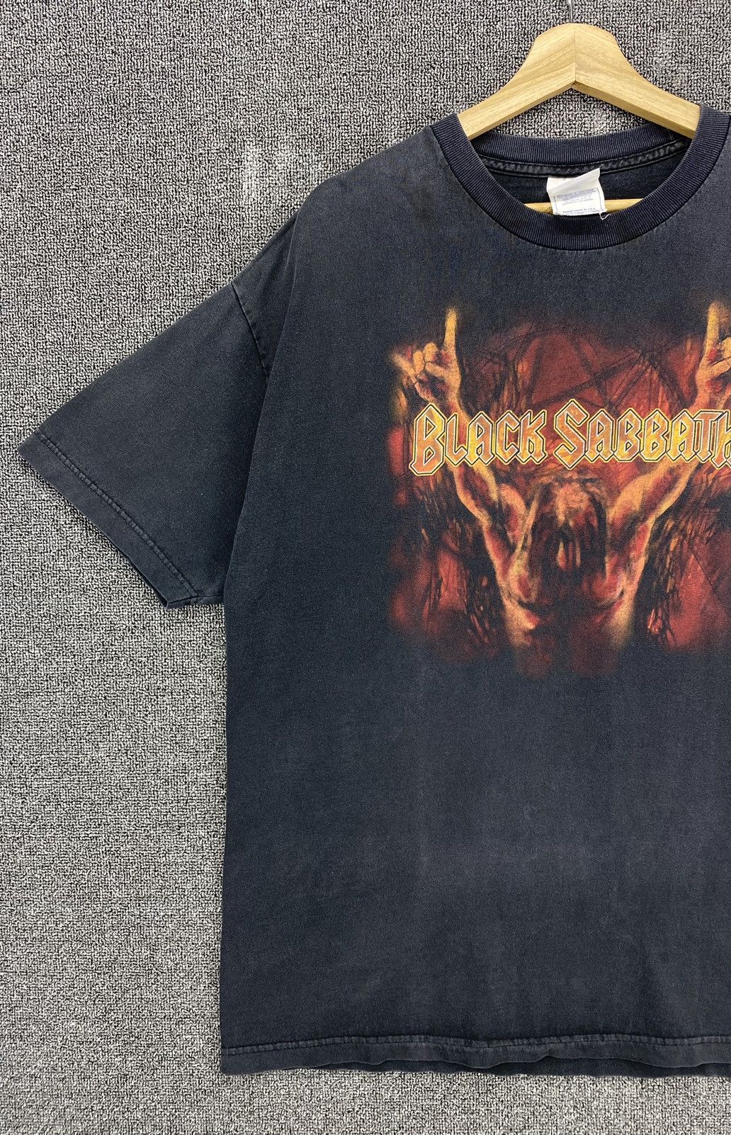Band Tees Vintage Black Sabbath Heavy Metal Punk Rock Band Tees Size US XL / EU 56 / 4 - 3 Thumbnail