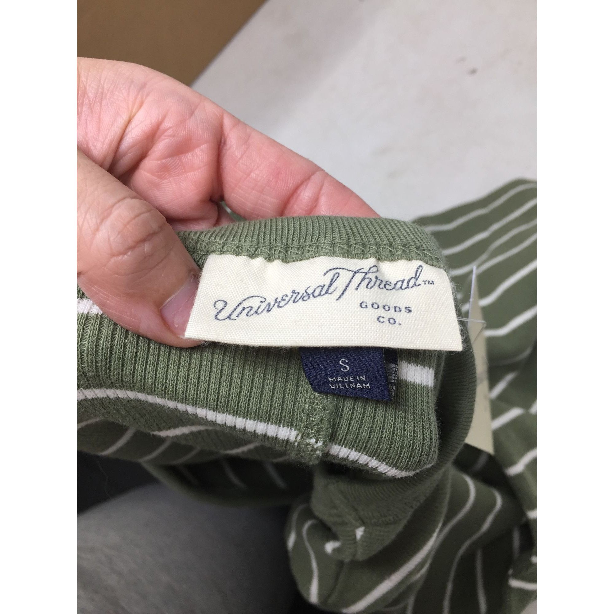 Other Women's Universal Thread Green and White Striped Long Sleeve Size S / US 4 / IT 40 - 6 Thumbnail