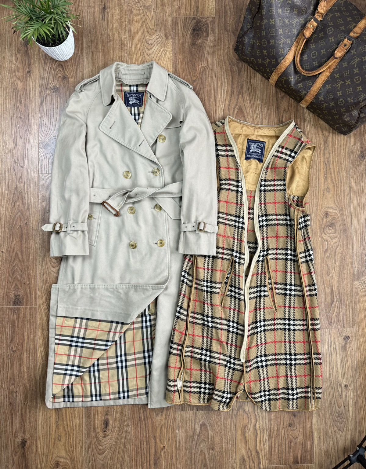 Burberry Vintage trench coat Burberry original luxury streetwear item Size S / US 4 / IT 40 - 1 Thumbnail