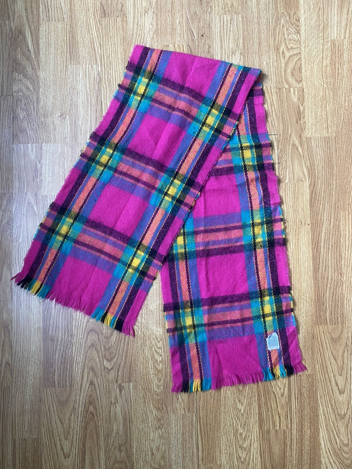 Japanese Brand Vintage 100% Acrylic Multicoloured Scarf Made in Japan Size ONE SIZE - 1 Thumbnail