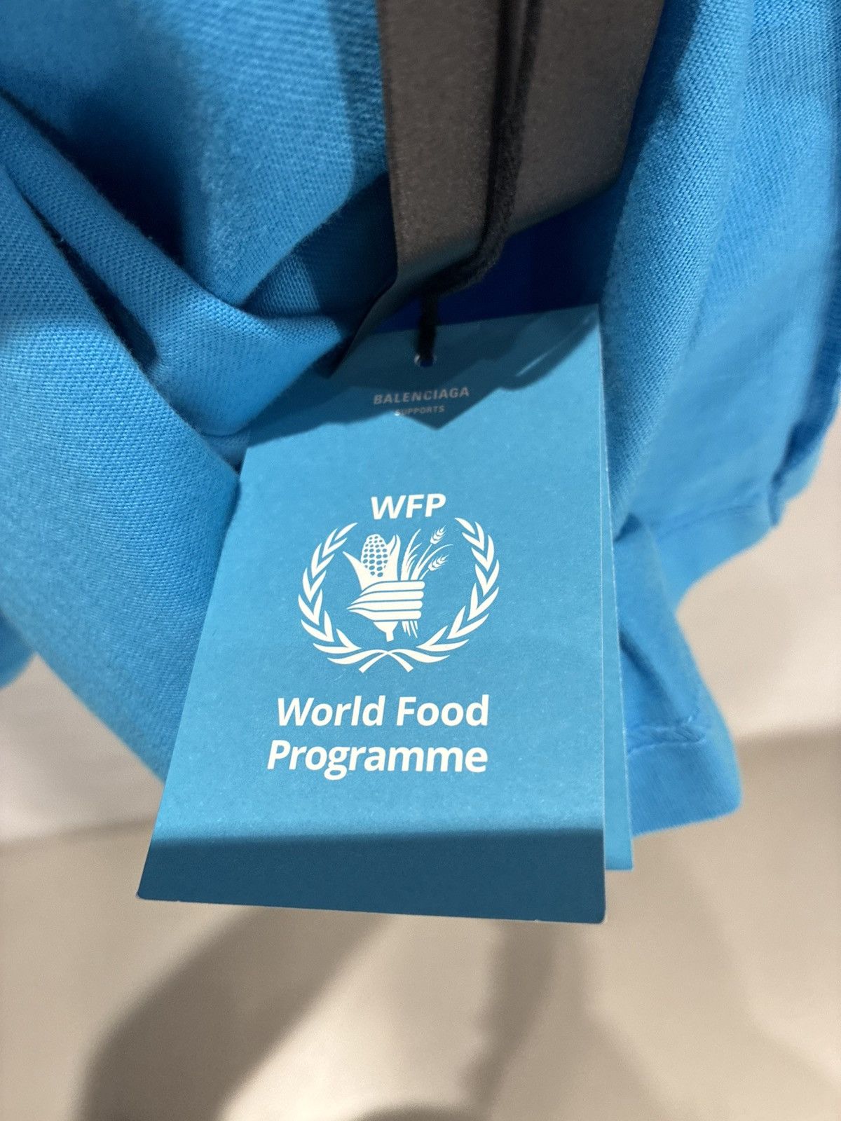Balenciaga Balenciaga Wfp Charity Tee Size US M / EU 48-50 / 2 - 5 Thumbnail