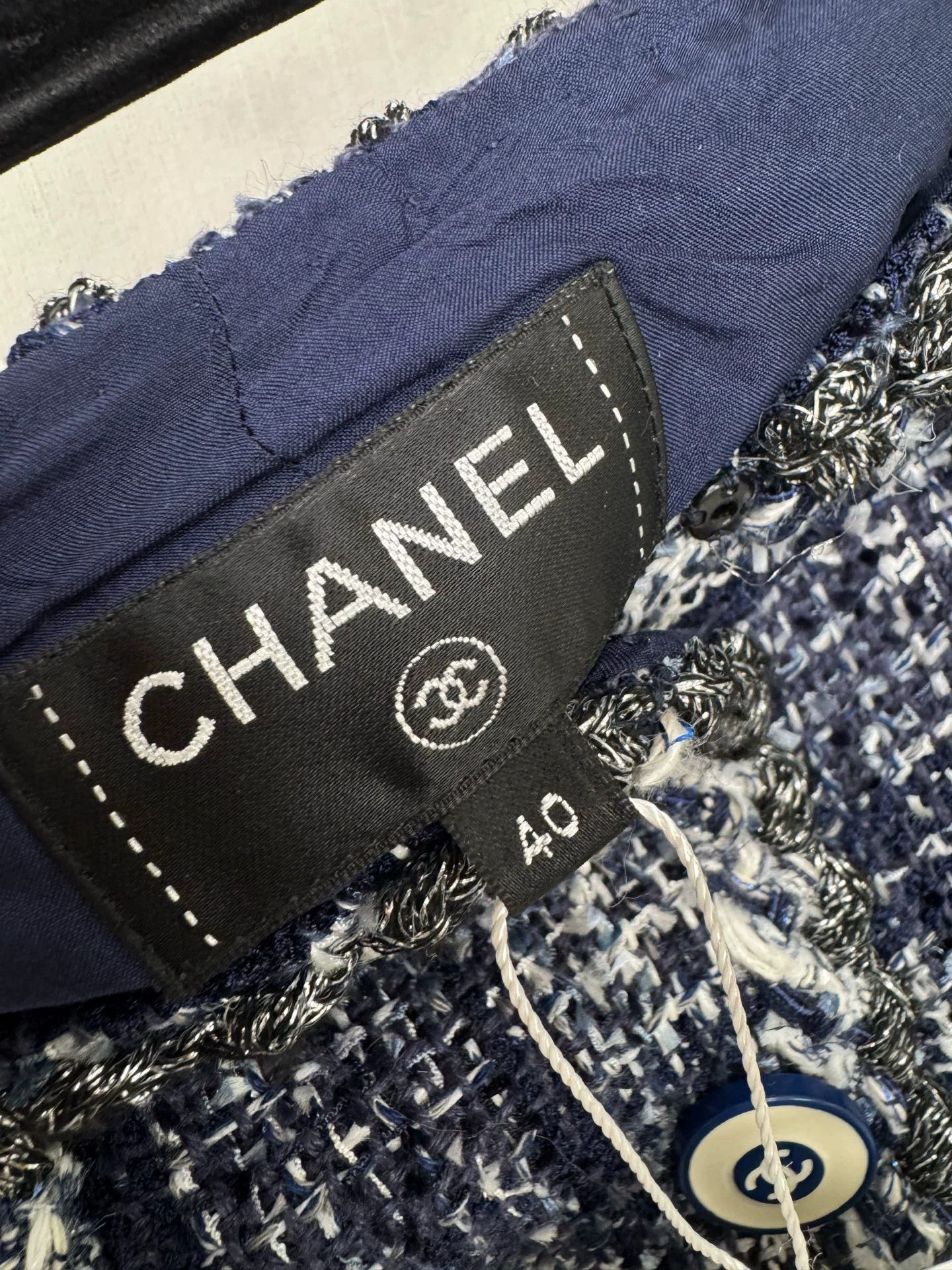 Chanel Chanel tweed knit midi skirt, authentic Size 28" / US 6 / IT 42 - 3 Thumbnail