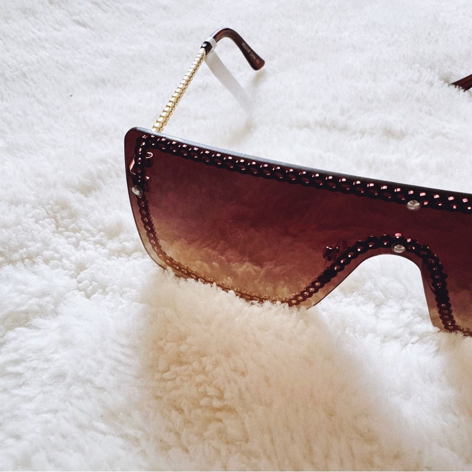 Other Christine Brown Chain Oversized Shield Sunglasses Size ONE SIZE - 2 Thumbnail
