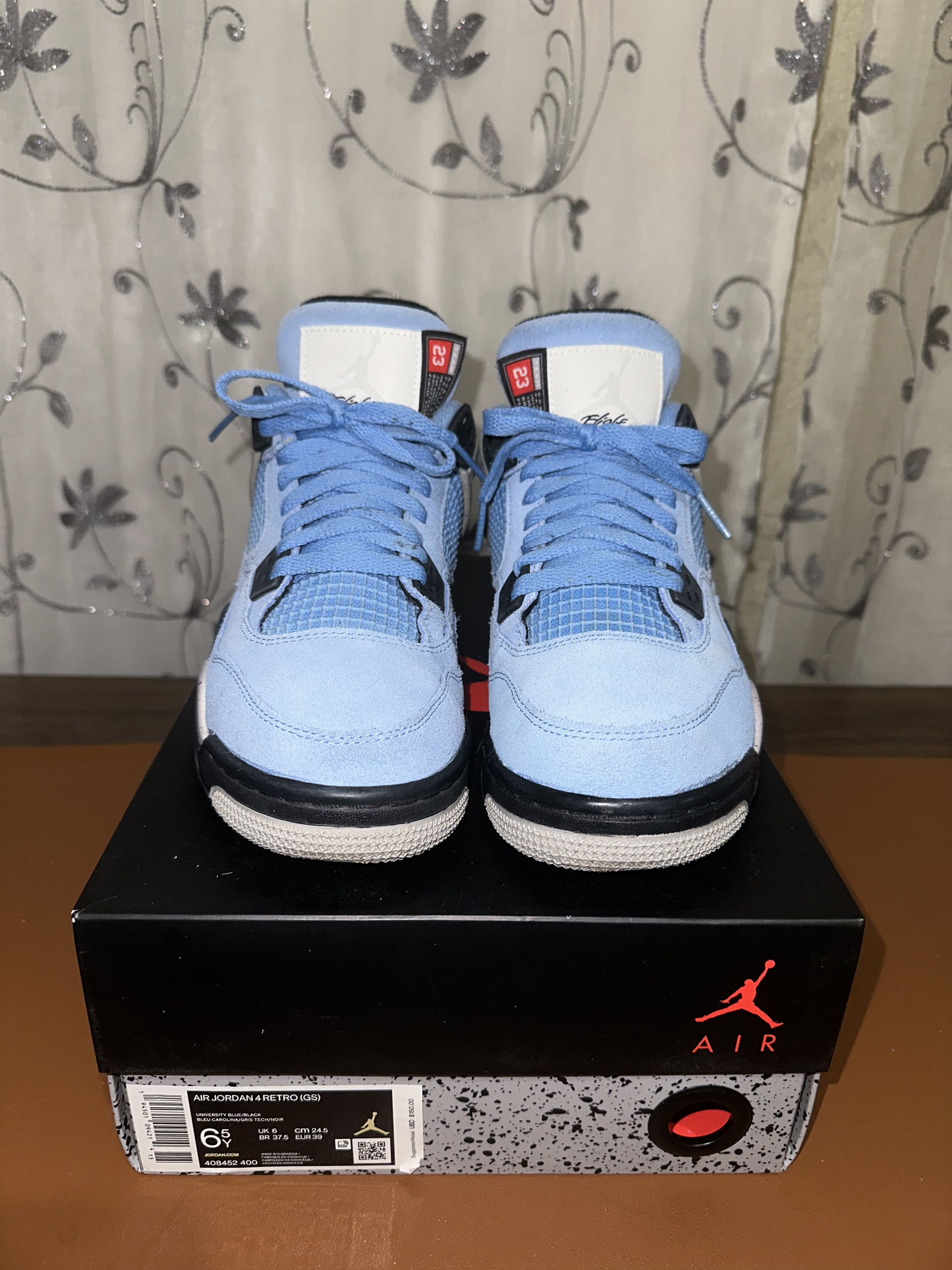 Jordan Brand Jordan 4 ‘University Blue’ Size US 6.5 / EU 39-40 - 2 Thumbnail