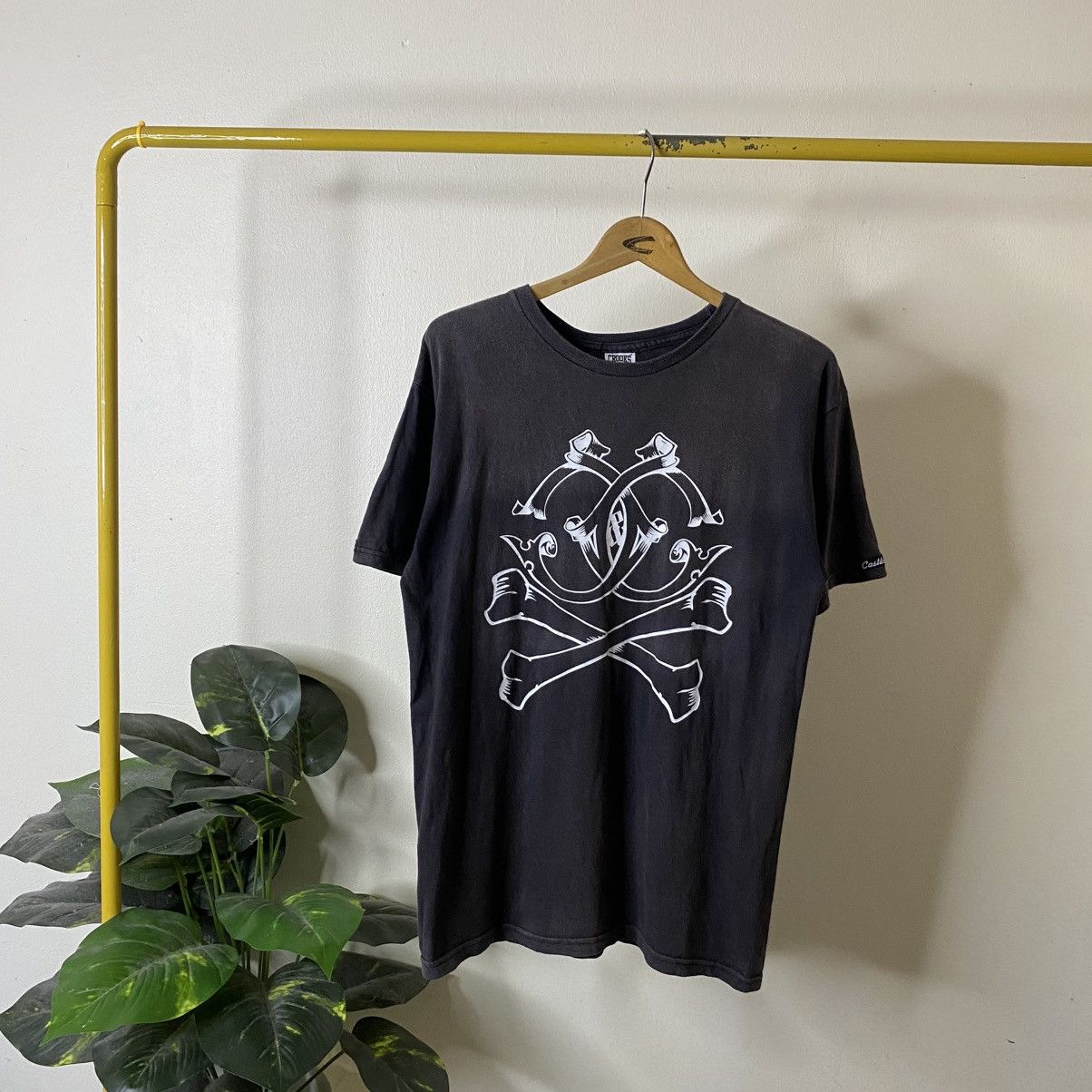 Crooks & Castles Vintage Y2K Crook & Castles Cross Skulls Sunfafed Streetwear Size US M / EU 48-50 / 2 - 1 Thumbnail