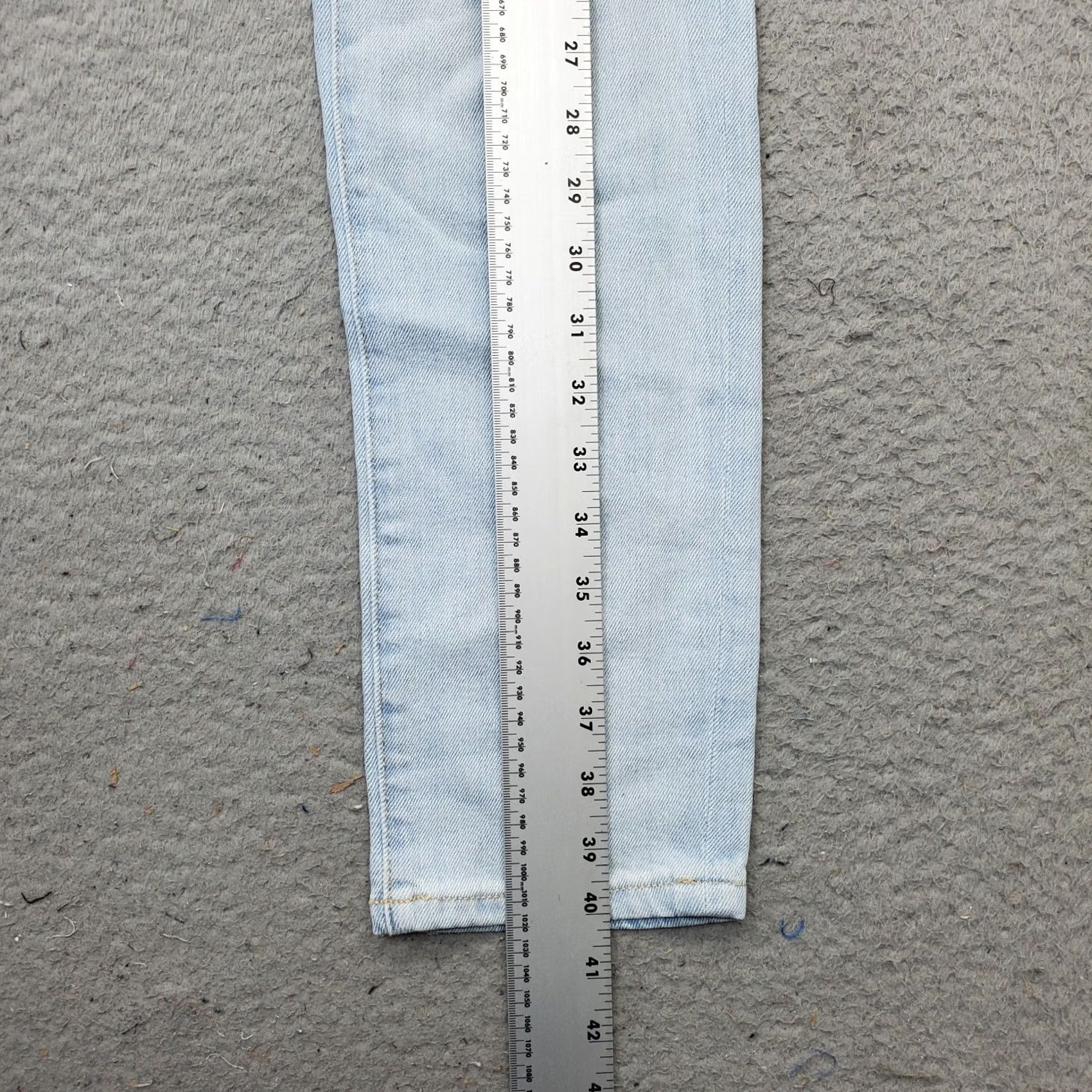 H&M H&M Skinny Jeans Womens Size 29 Blue Denim Stretch 5-Pocket Design Jeans Womens Size 29 blue denim stretch Distressed 5-Pocket H&M Womens Jeans Size 29" - 3 Thumbnail