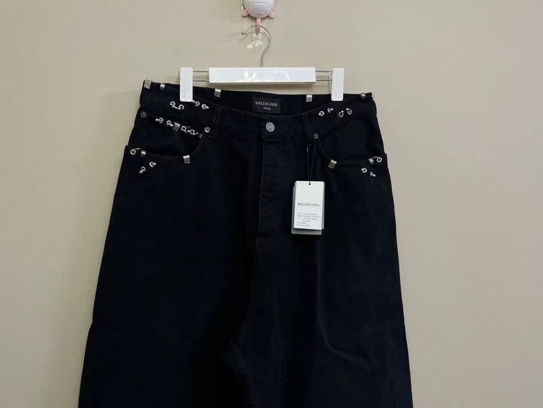 Balenciaga BALENCIAGA Black Metal Pierced Full Logo Jeans M Waist 4 Size US 31 - 2 Thumbnail