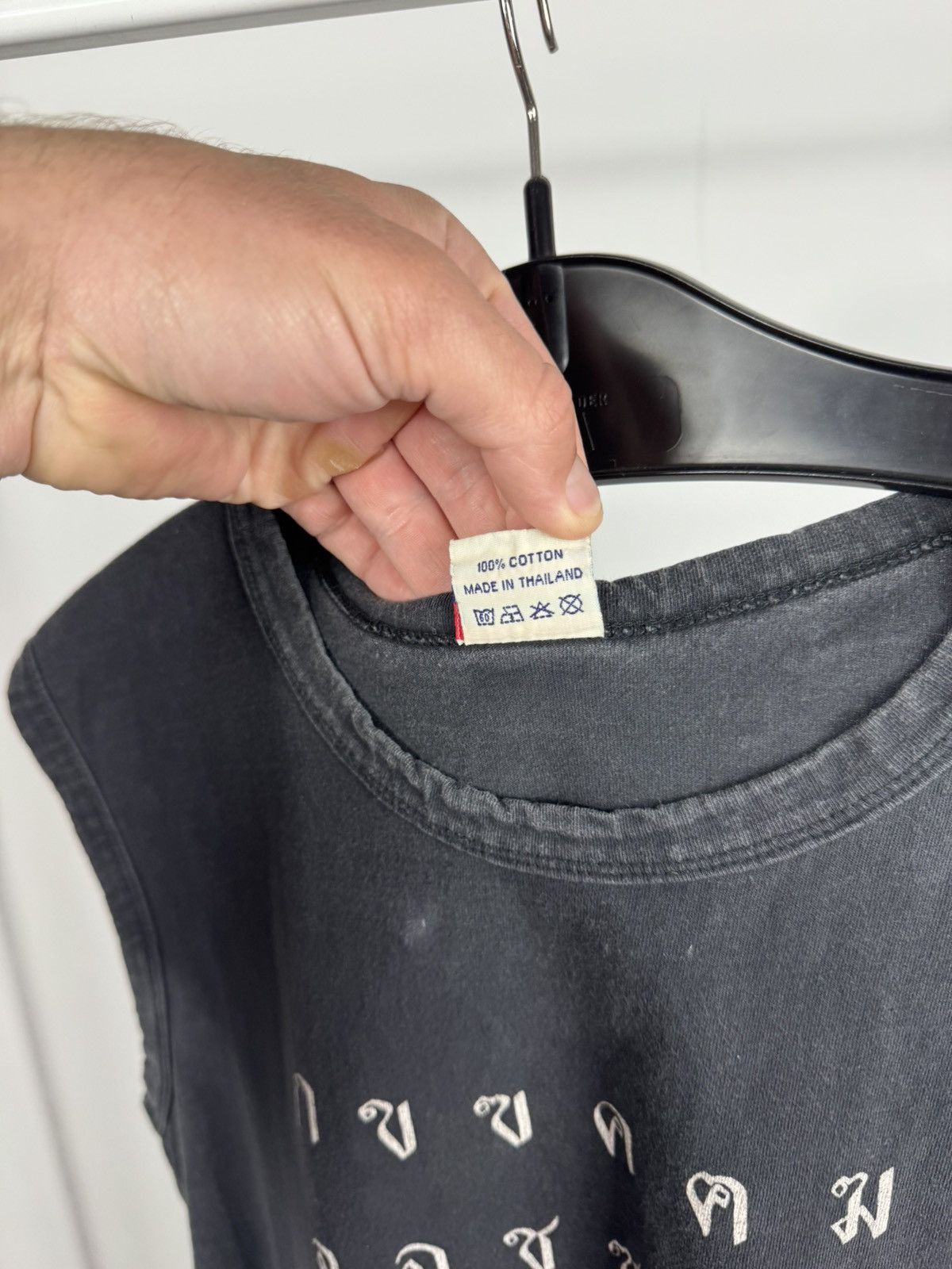 Other Vintage Thai Script Sleeveless Tank Top Black Grunge Y2K Tee Size US L / EU 52-54 / 3 - 7 Thumbnail