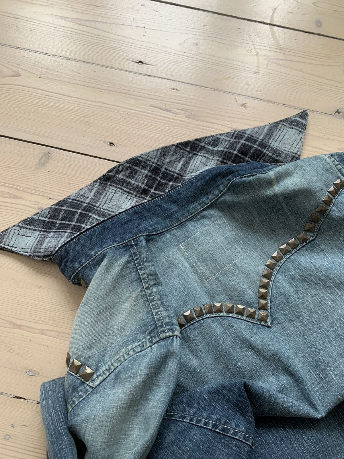 Isamu Katayama Backlash Isamu Katayama Backlash studded shirt denim jeans jacket Size US M / EU 48-50 / 2 - 5 Thumbnail