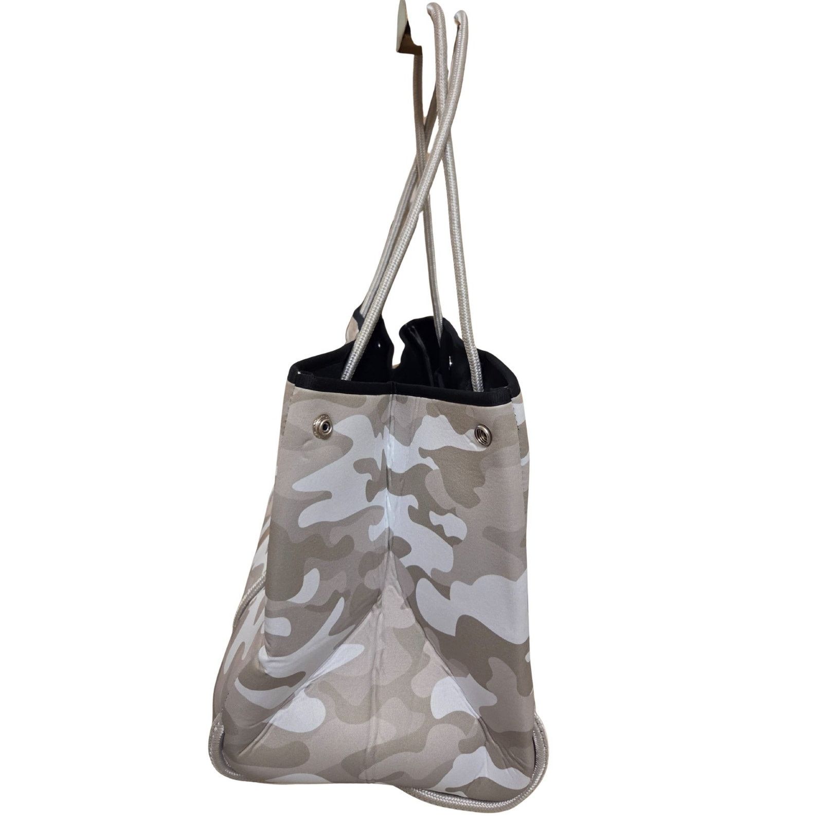 Nordstrom Haute Shore Camo Neoprene Tote w/ Wallet – NWT Size ONE SIZE - 9 Thumbnail