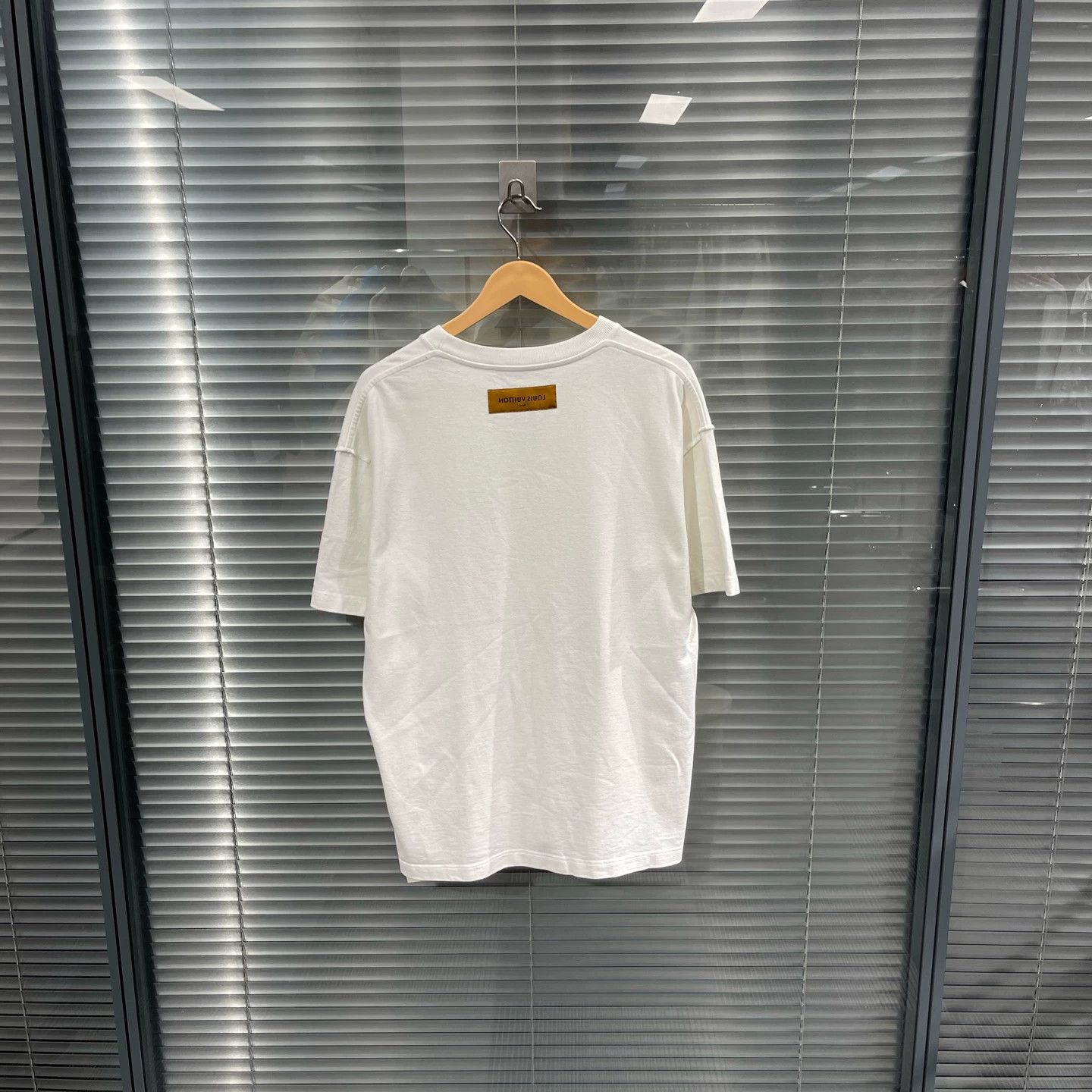 Louis Vuitton LV rainbow print short sleeve tee L 99 New Size US L / EU 52-54 / 3 - 2 Thumbnail